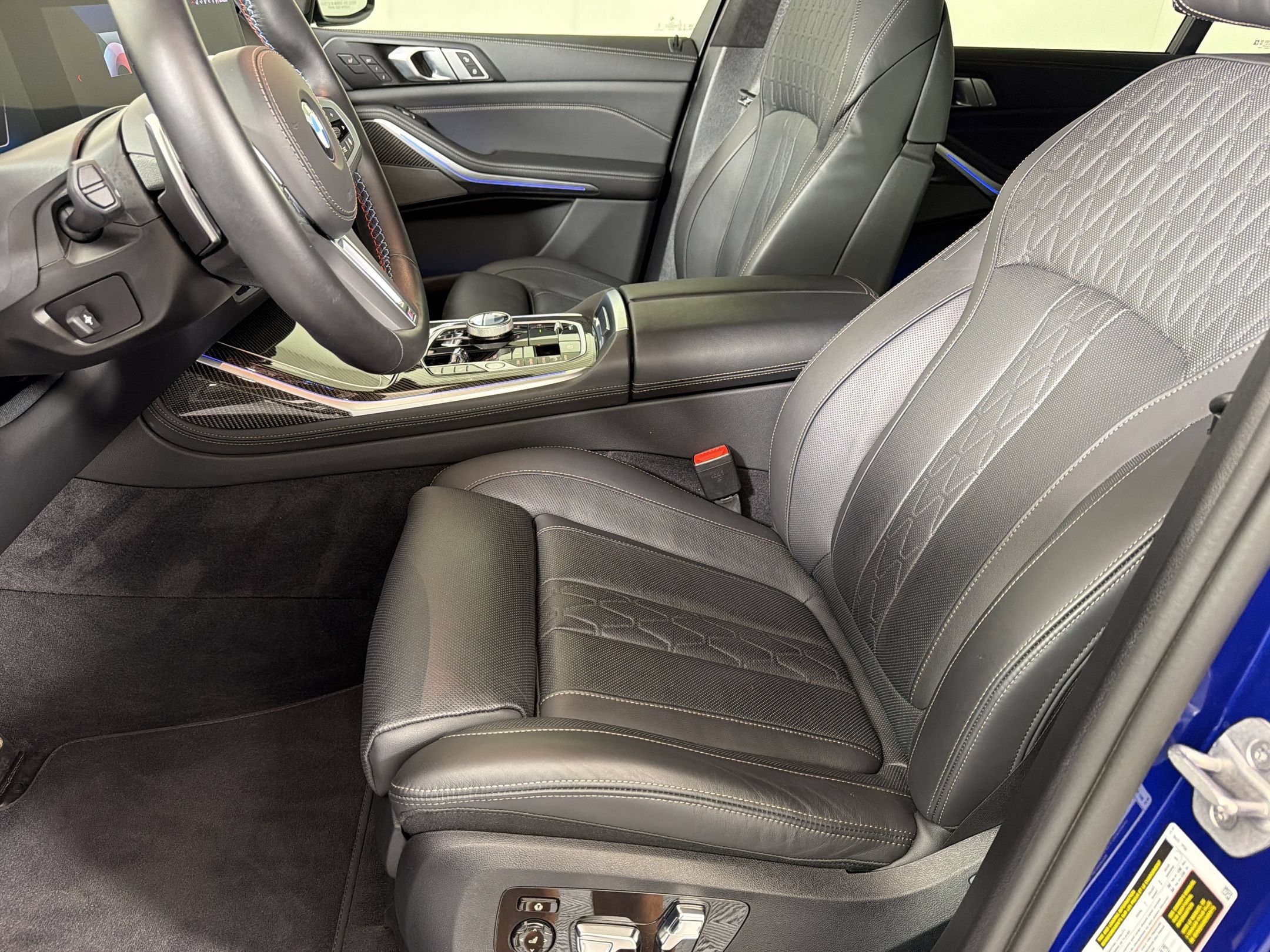 2025 BMW X7 M60i SUV