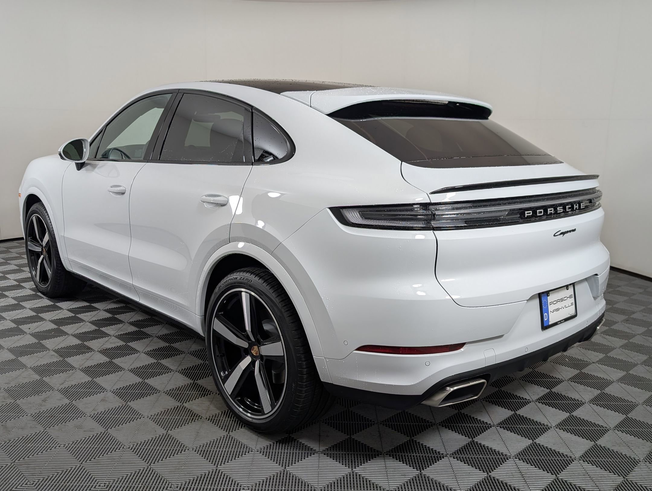 2026 Porsche Cayenne Coupe photo 3