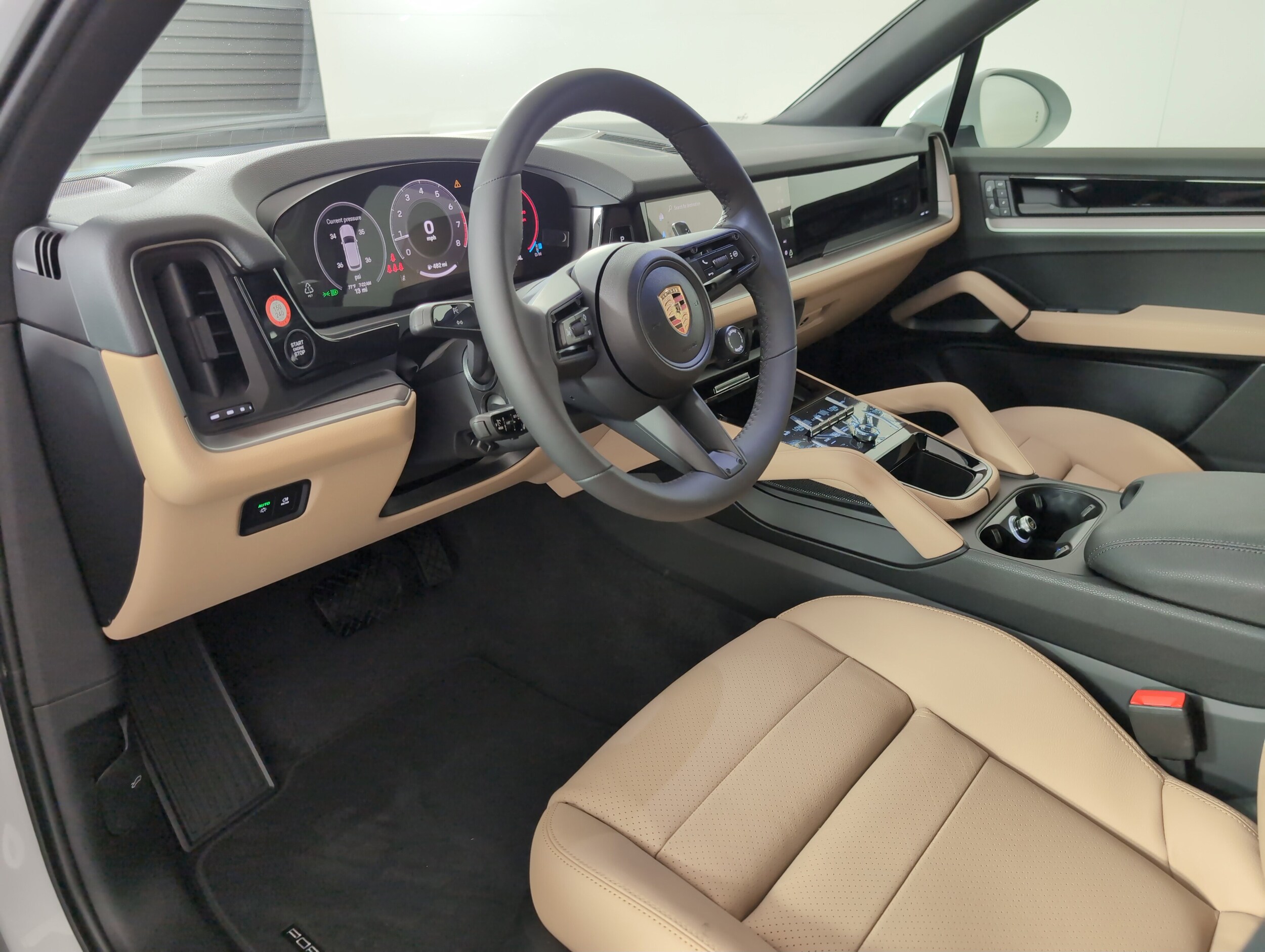 2025 Porsche Cayenne photo 4