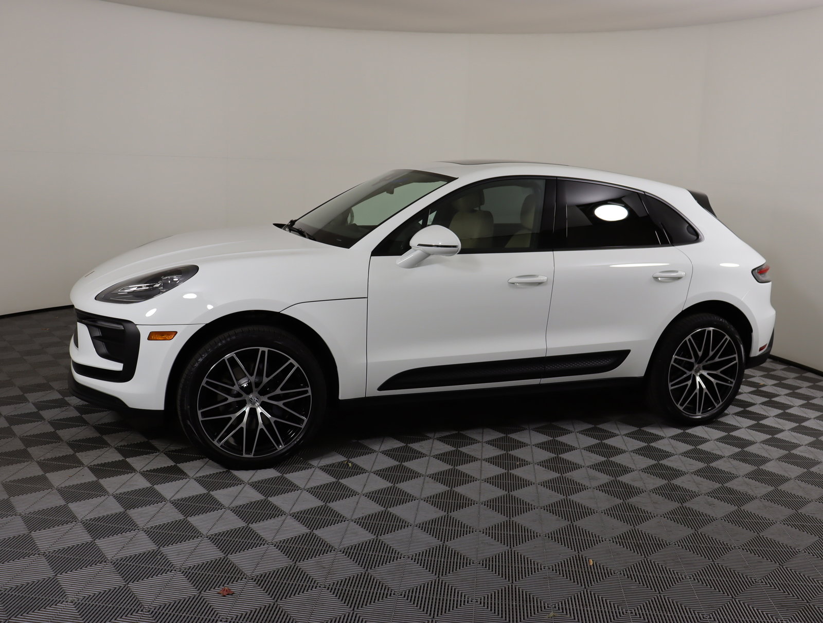 Used 2025 Porsche Macan Base with VIN WP1AA2A51SLB03693 for sale in Brentwood, TN