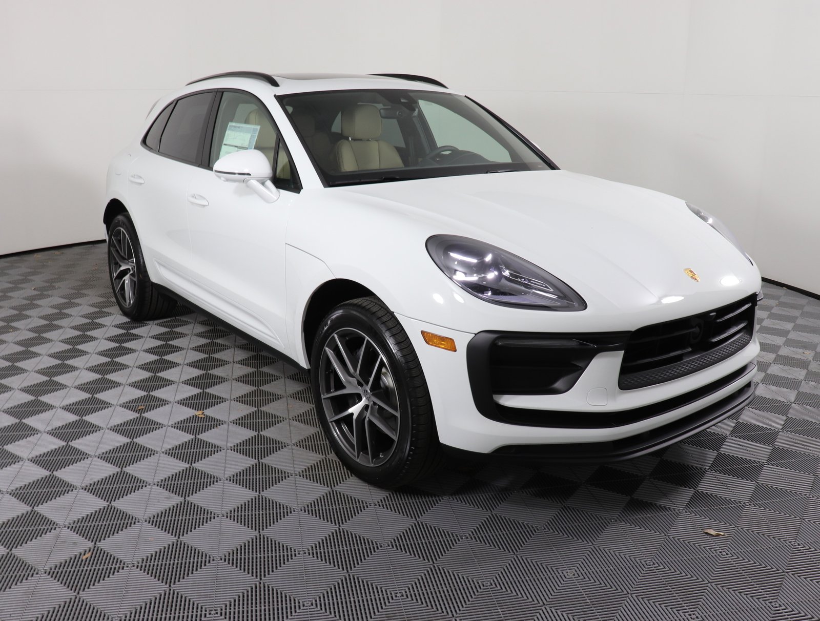 Certified 2024 Porsche Macan Base with VIN WP1AA2A52RLB03082 for sale in Brentwood, TN