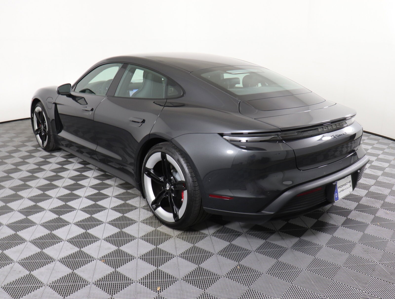 2025 Porsche Taycan 4S photo 3