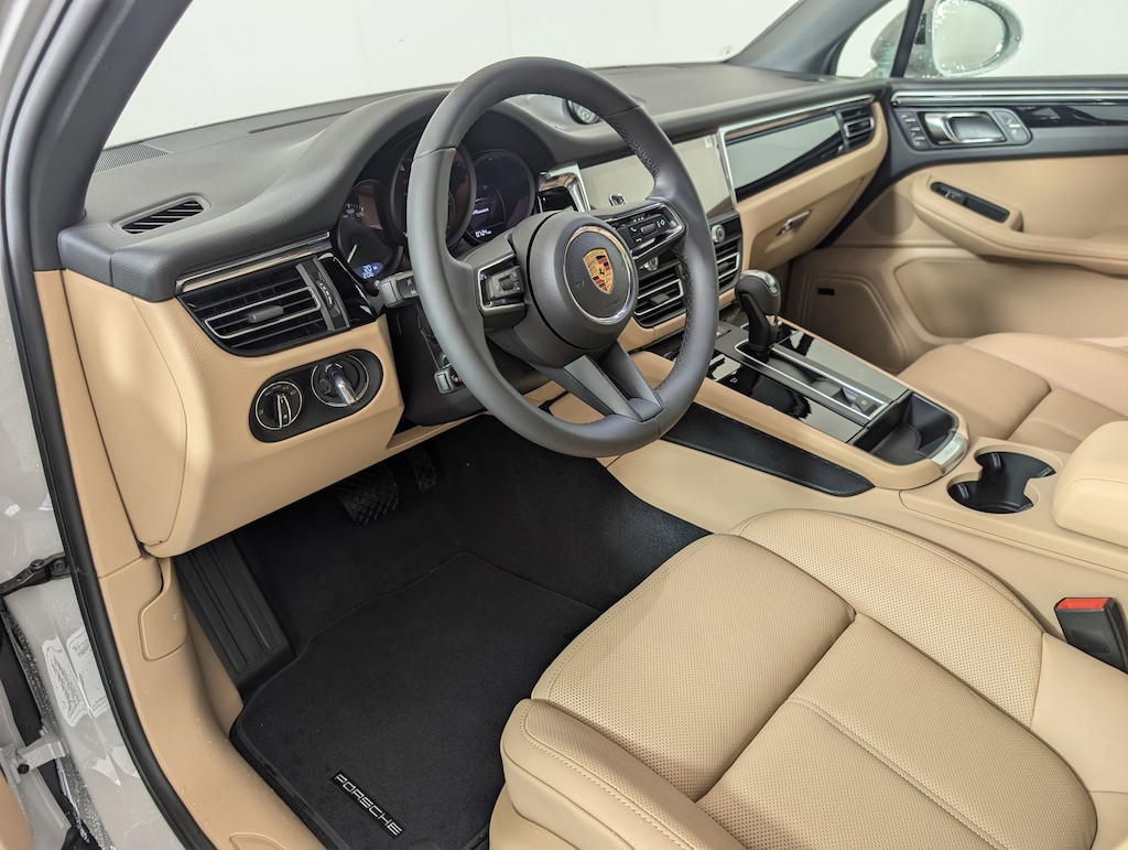 New 2026 Porsche Macan  SUV