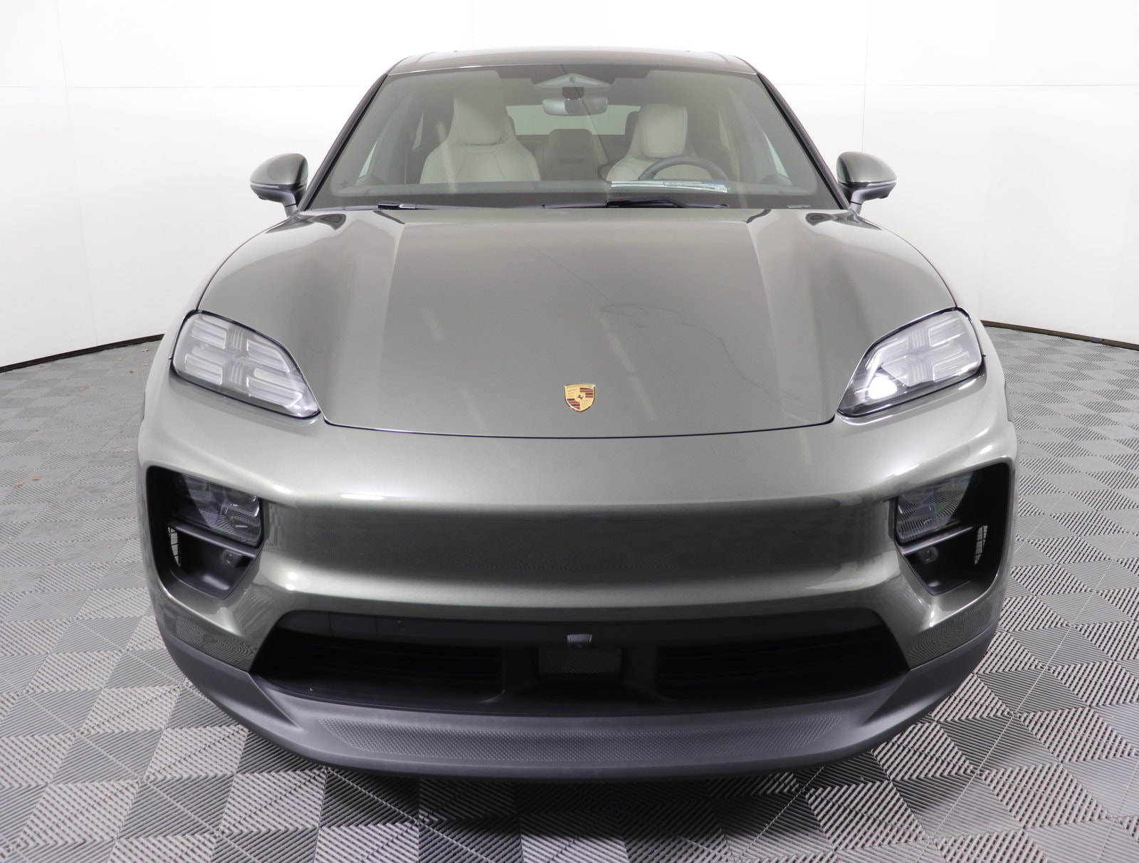 Used 2025 Porsche Macan S with VIN WP1AB2XA8SL150654 for sale in Brentwood, TN