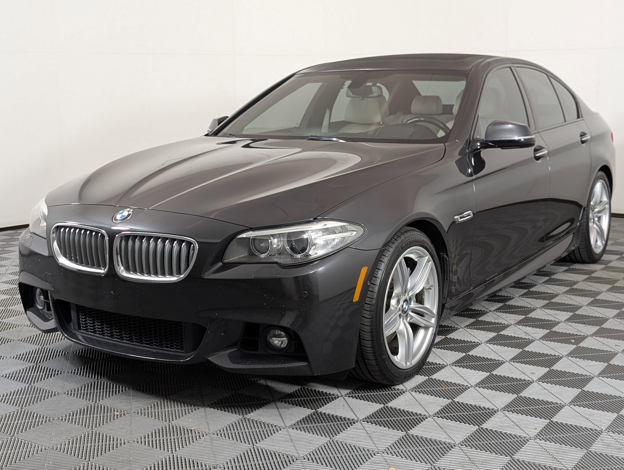 2014 BMW 5 Series 550i