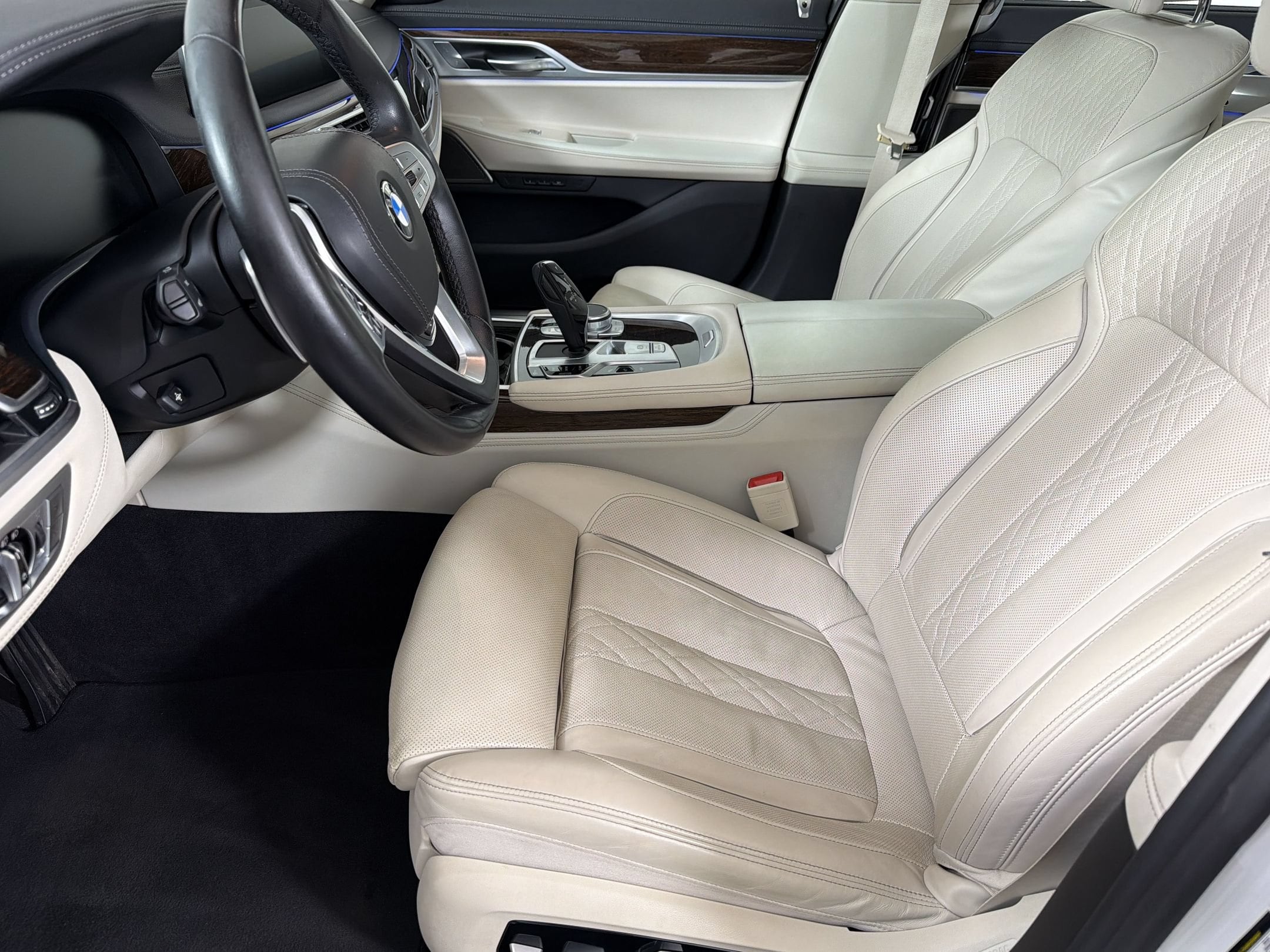 2020 BMW 7 Series 740i Sedan
