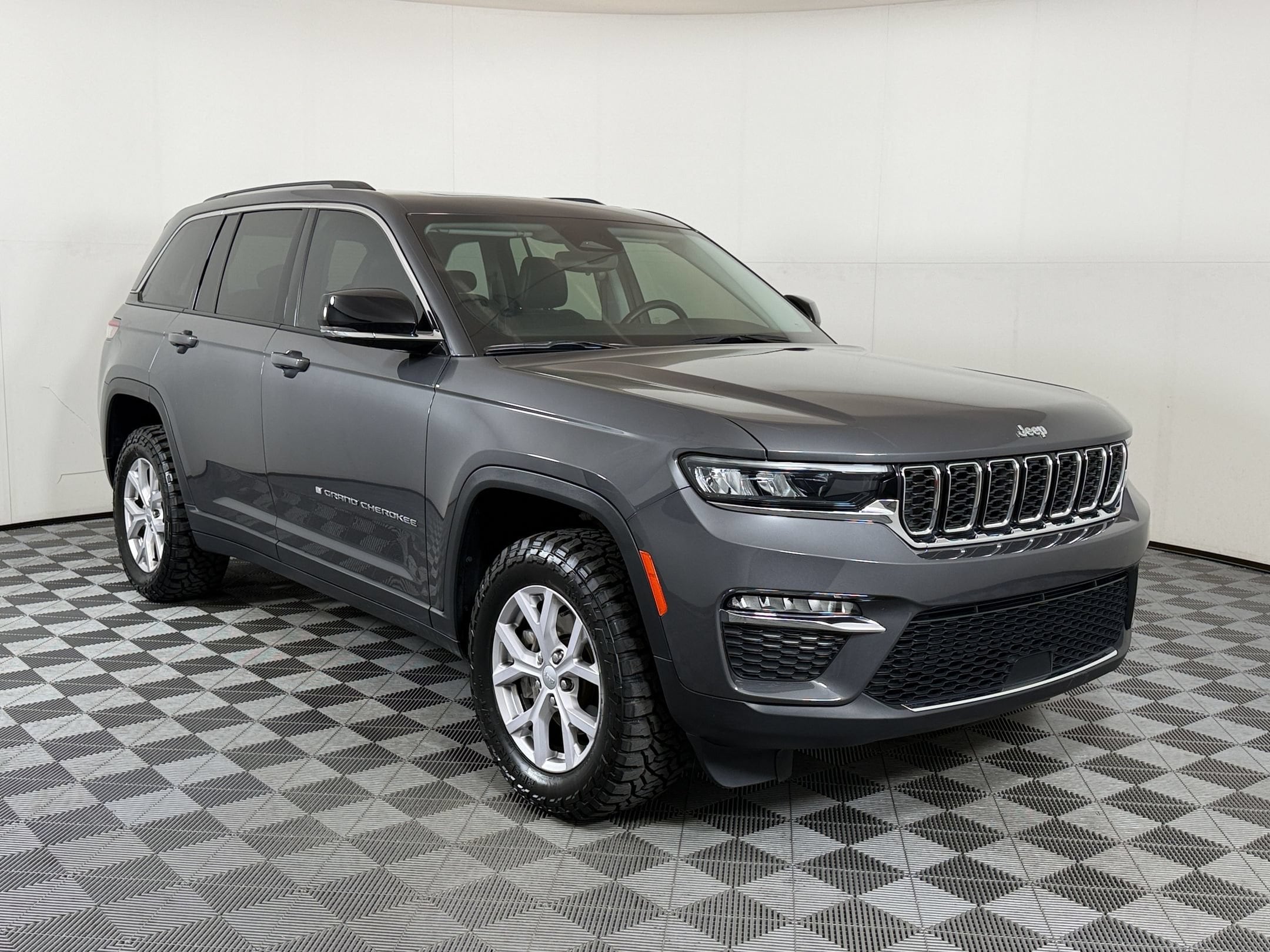 2022 Jeep Grand Cherokee Limited SUV