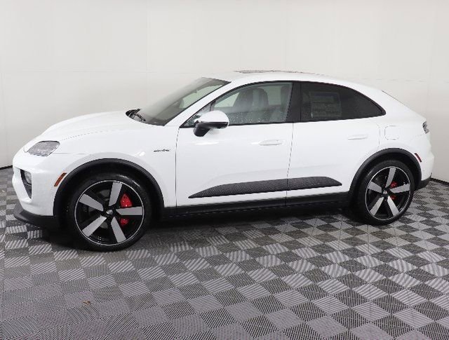 Used 2025 Porsche Macan S with VIN WP1AB2XA6SL151673 for sale in Brentwood, TN