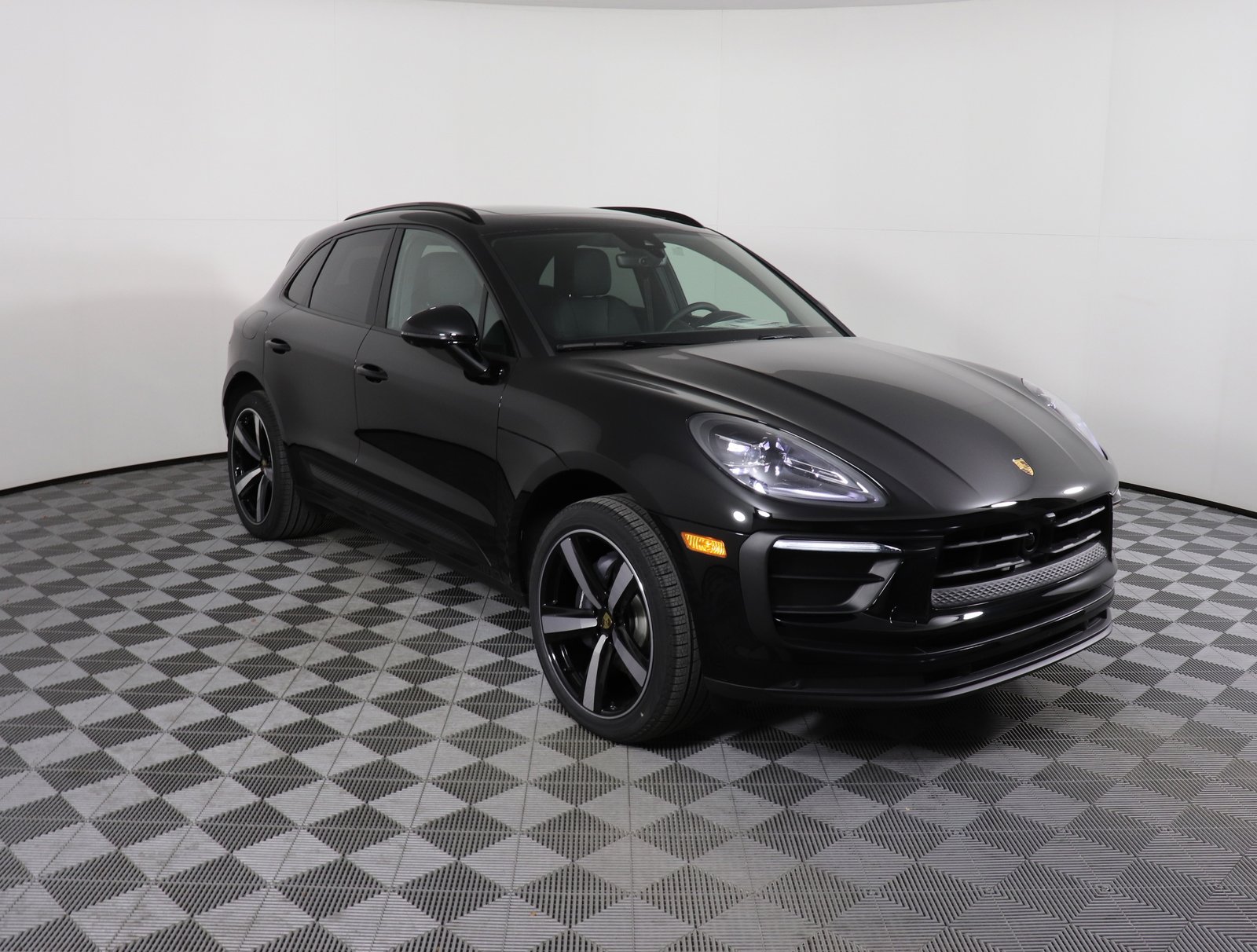 Used 2024 Porsche Macan Base with VIN WP1AA2A54RLB08588 for sale in Brentwood, TN