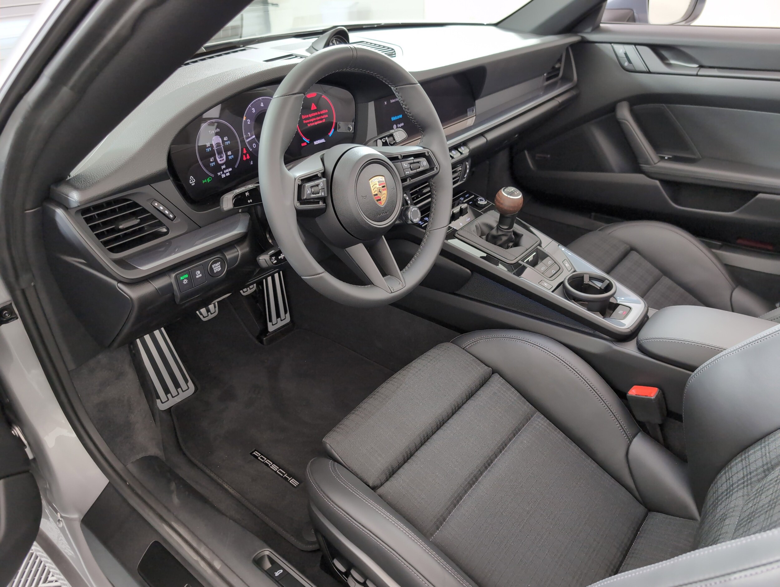 2025 Porsche 911 photo 4