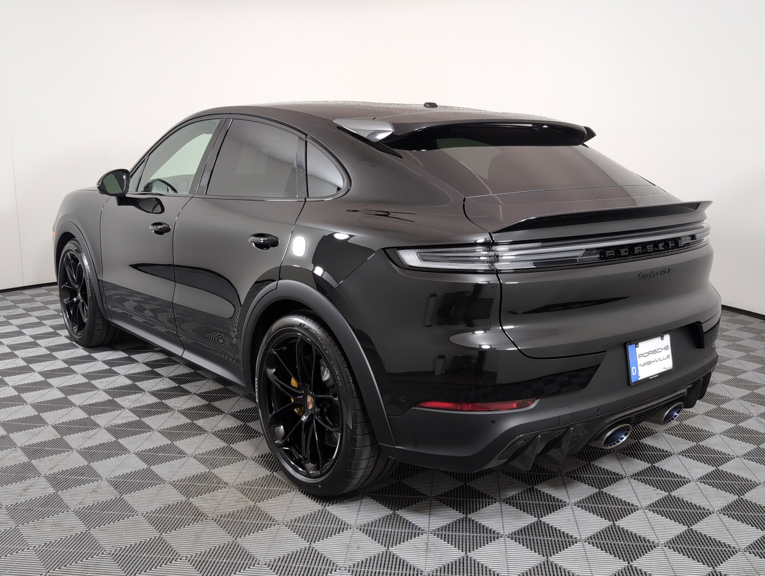 2025 Porsche Cayenne Coupe Turbo GT photo 3
