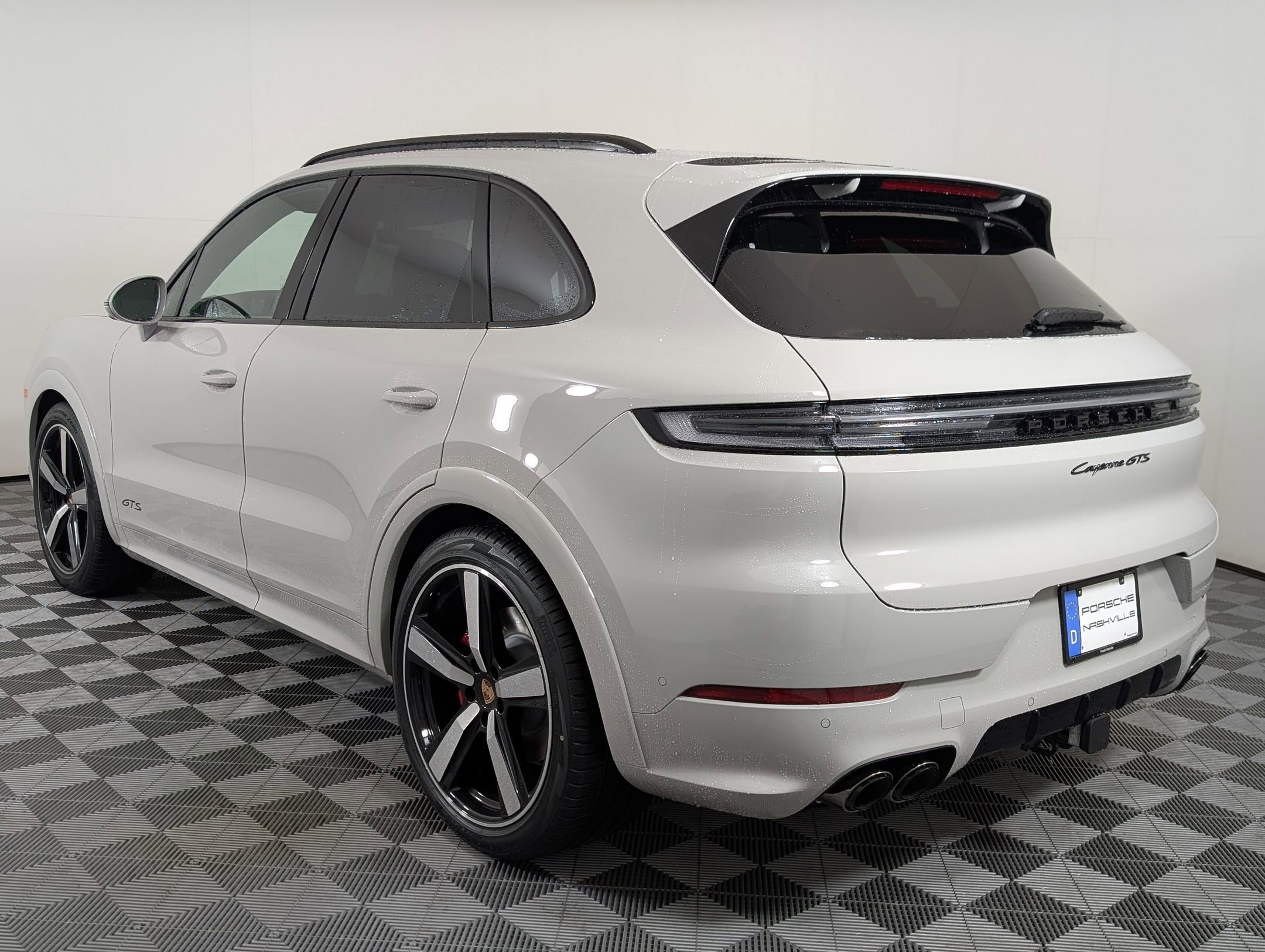 2026 Porsche Cayenne GTS photo 3