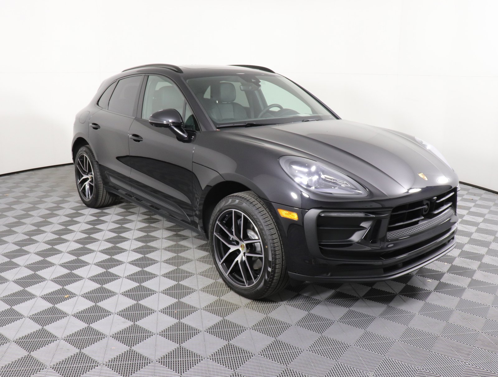 Certified 2024 Porsche Macan Base with VIN WP1AA2A50RLB05039 for sale in Brentwood, TN