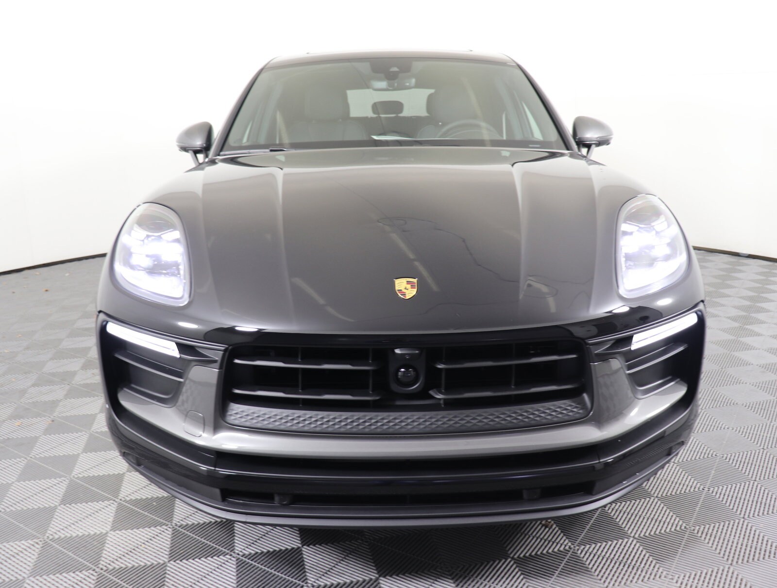 Used 2025 Porsche Macan T with VIN WP1AA2A53SLB06529 for sale in Brentwood, TN