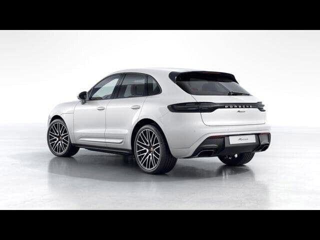 2025 Porsche Macan T photo 3