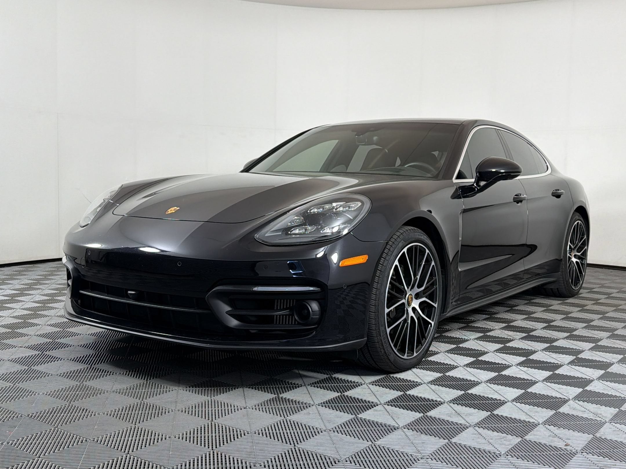 Panamera 4 Platinum Edition Hatchback