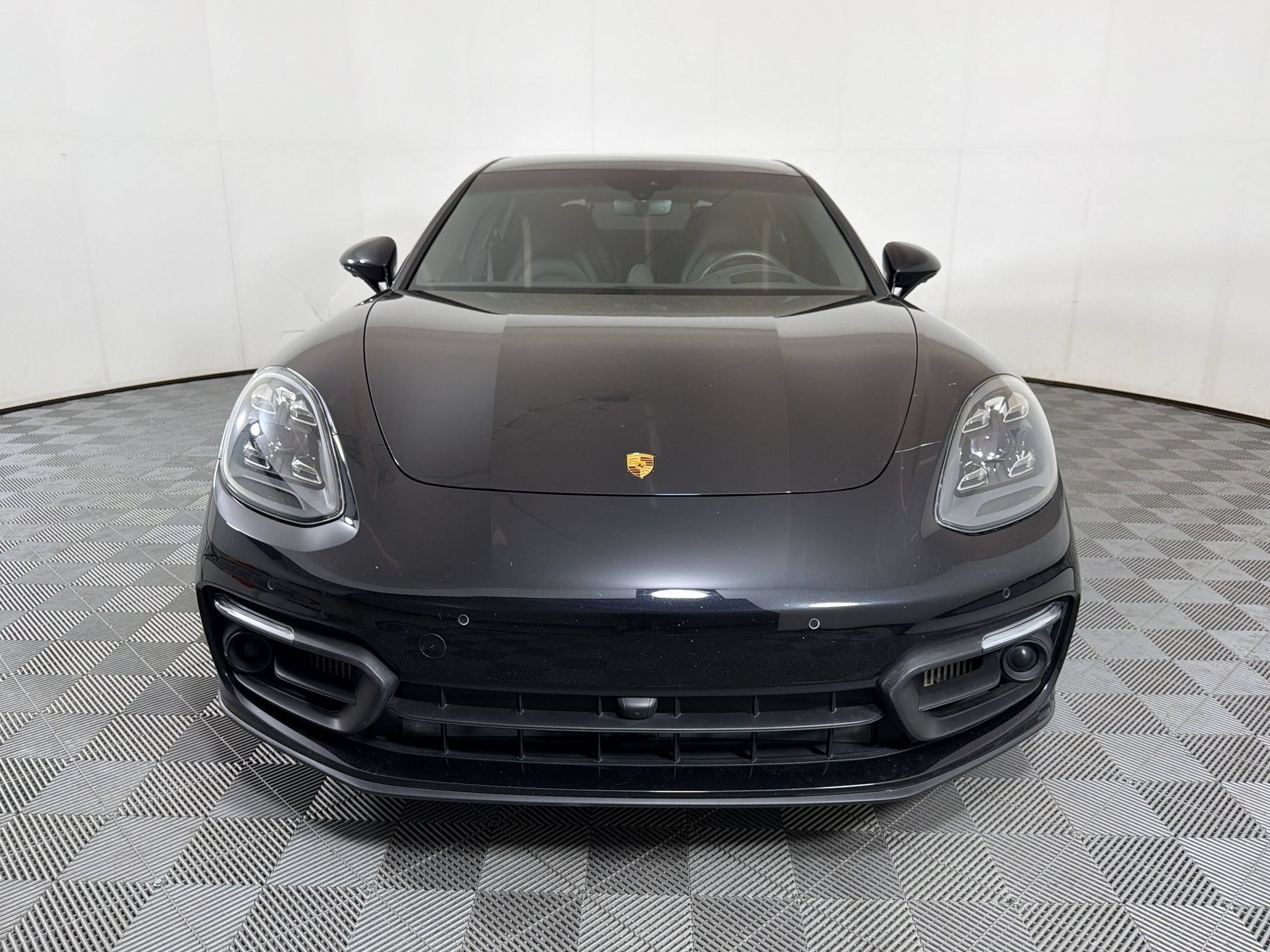 Panamera 4 Platinum Edition Hatchback