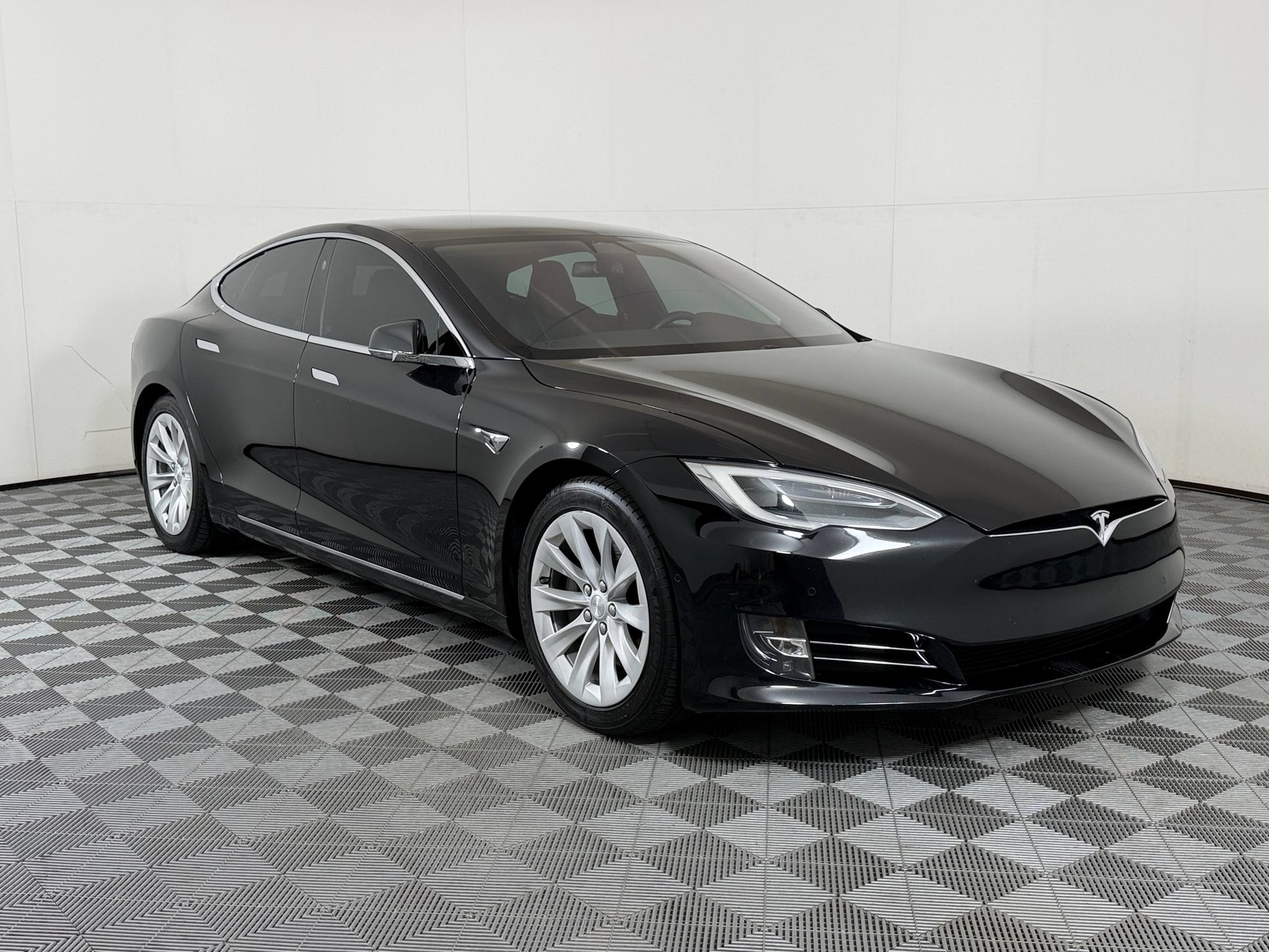 2018 Tesla Model S 75D Hatchback