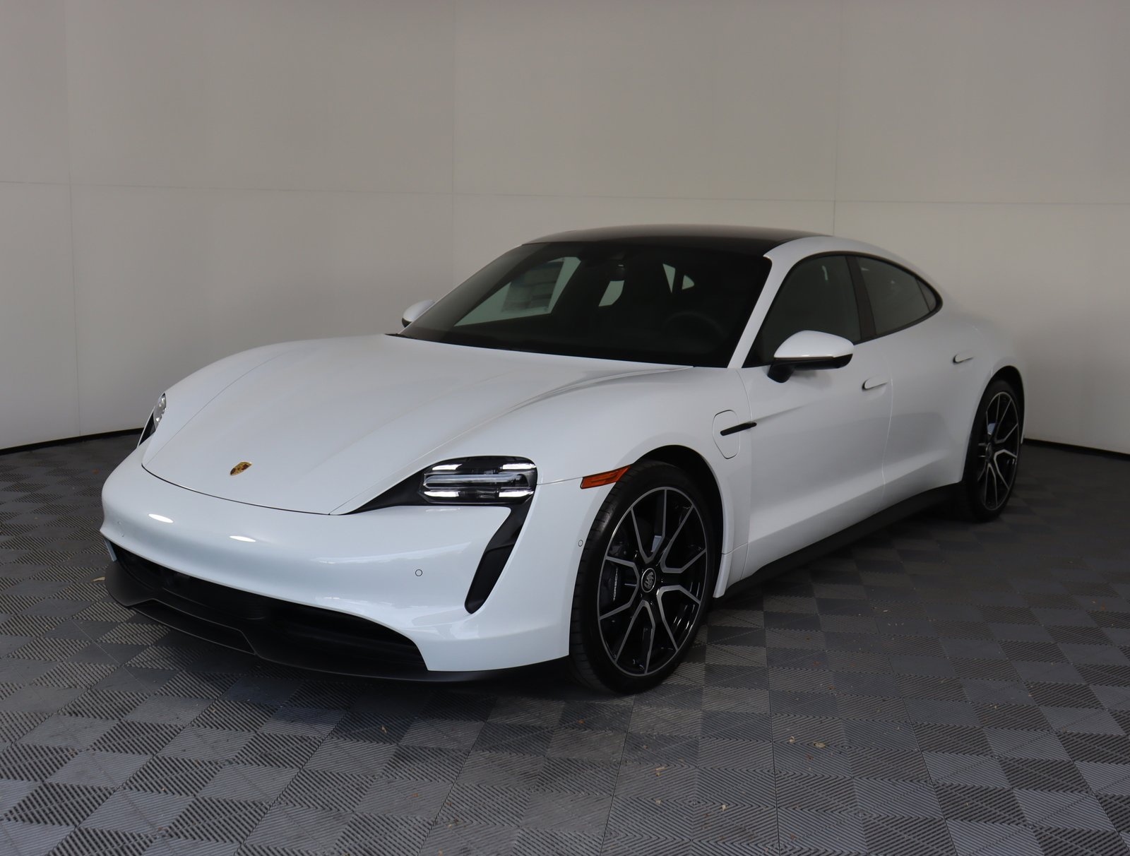 Used 2023 Porsche Taycan  with VIN WP0AA2Y19PSA14846 for sale in Brentwood, TN