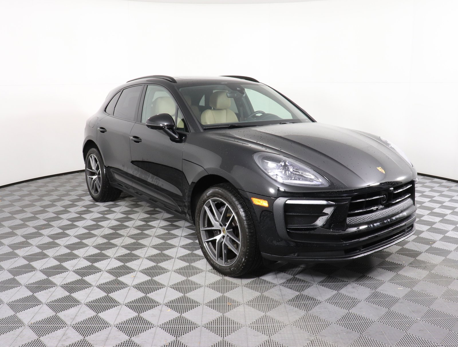 Used 2024 Porsche Macan Base with VIN WP1AA2A50RLB01380 for sale in Brentwood, TN