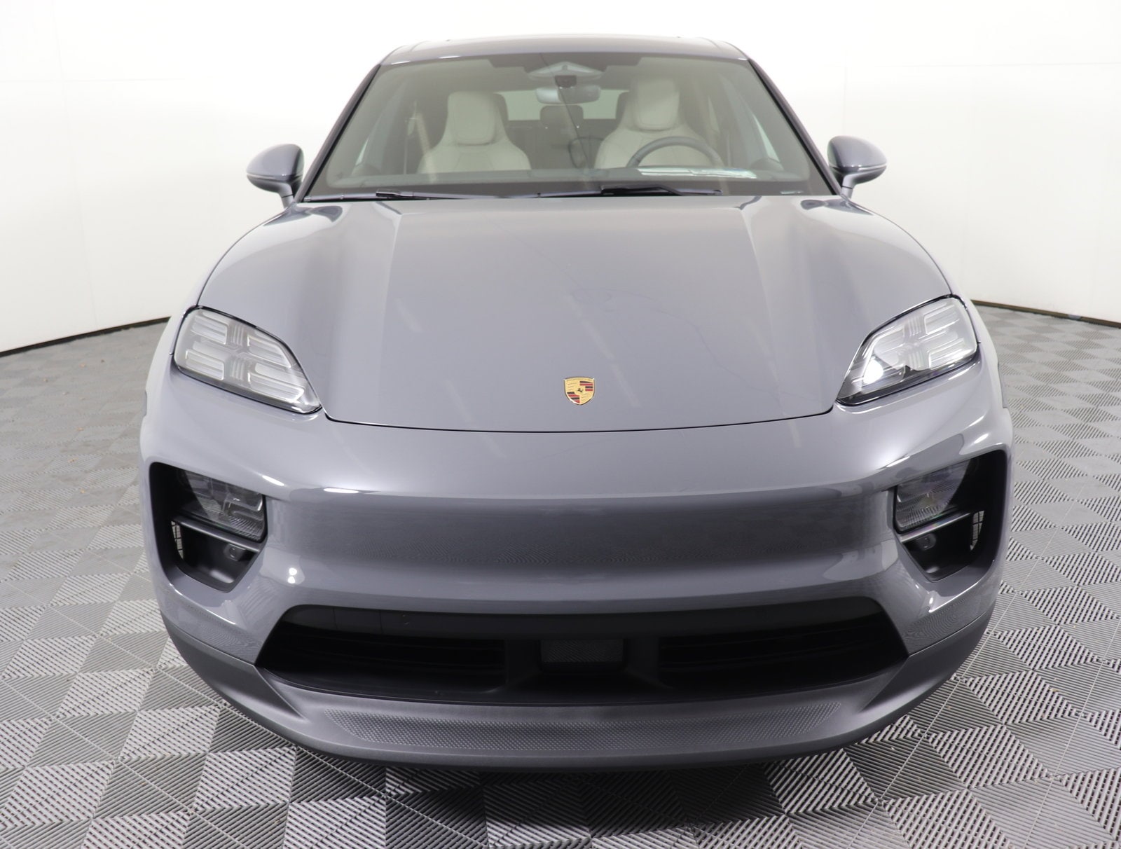 Used 2025 Porsche Macan Base with VIN WP1AA2XA0SL000105 for sale in Brentwood, TN