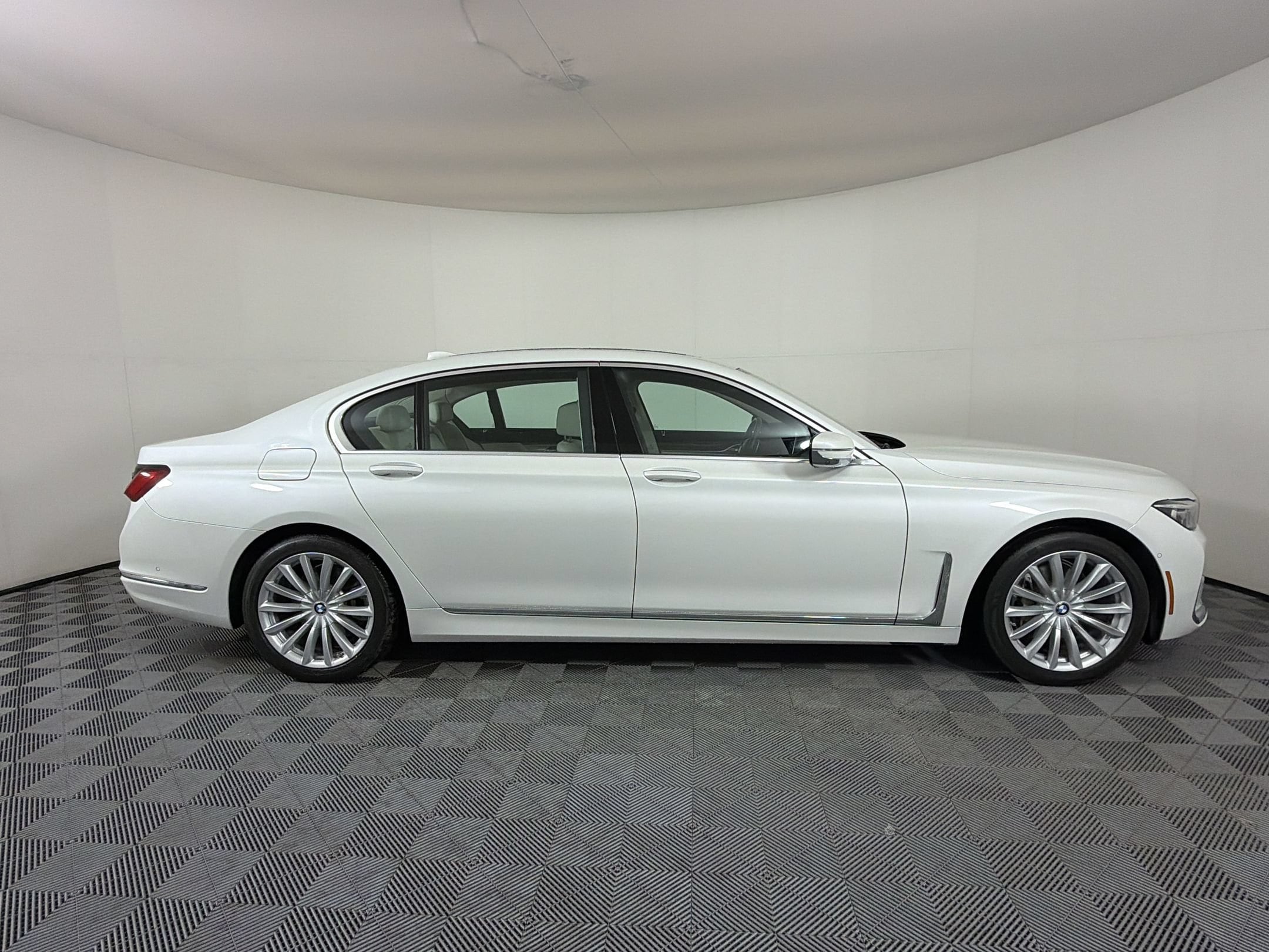 2020 BMW 7 Series 740i Sedan