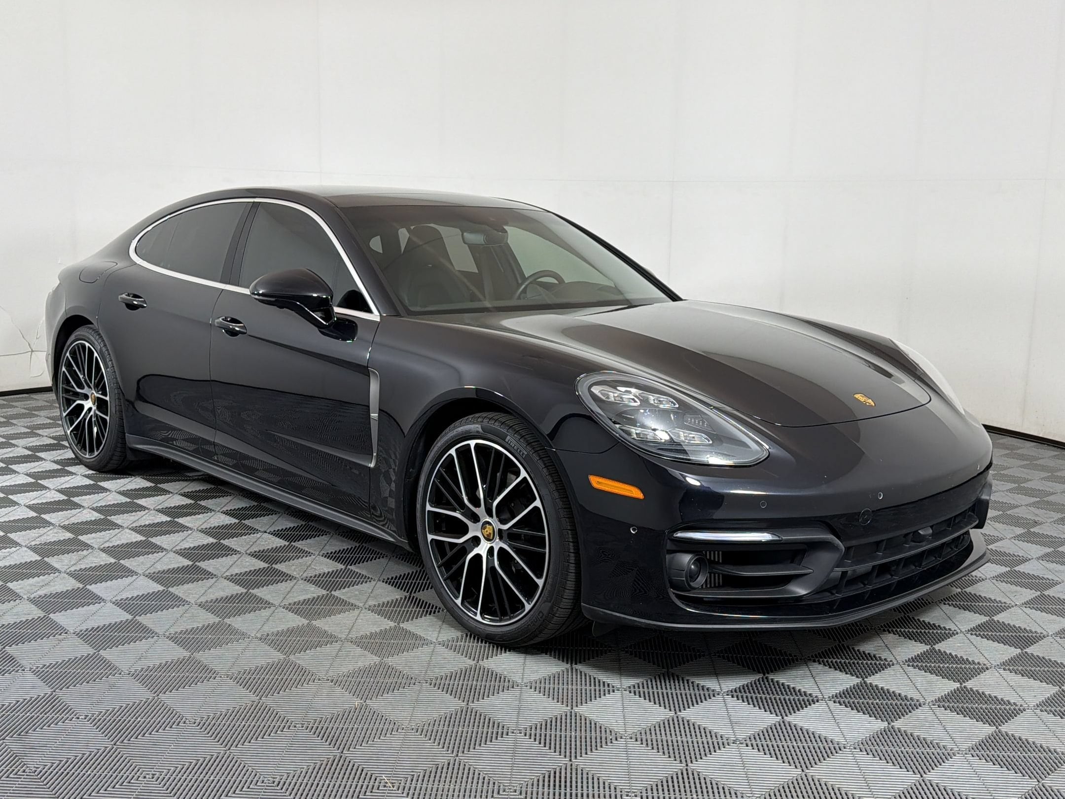 Panamera 4 Platinum Edition Hatchback