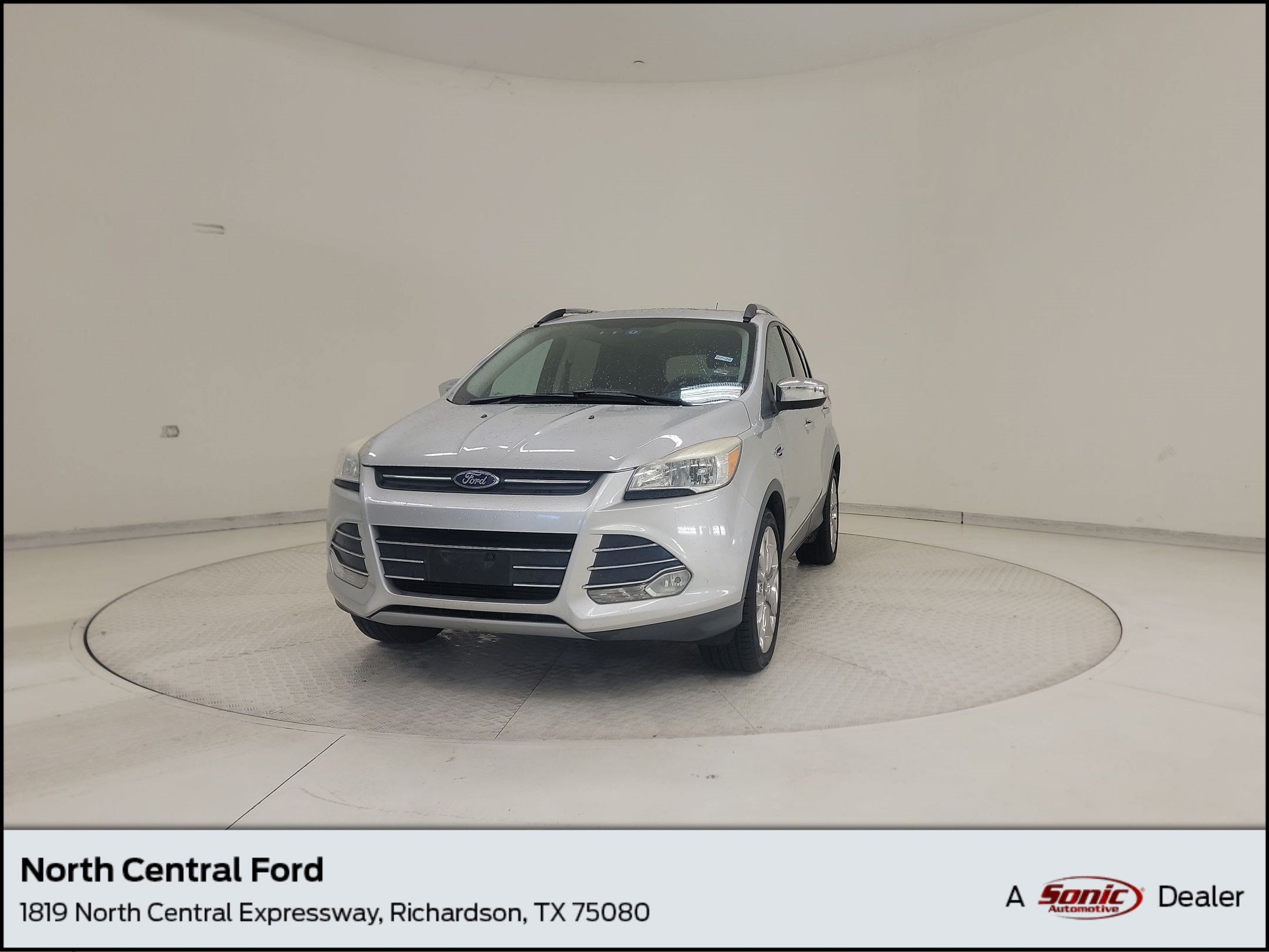 Escape SE SUV