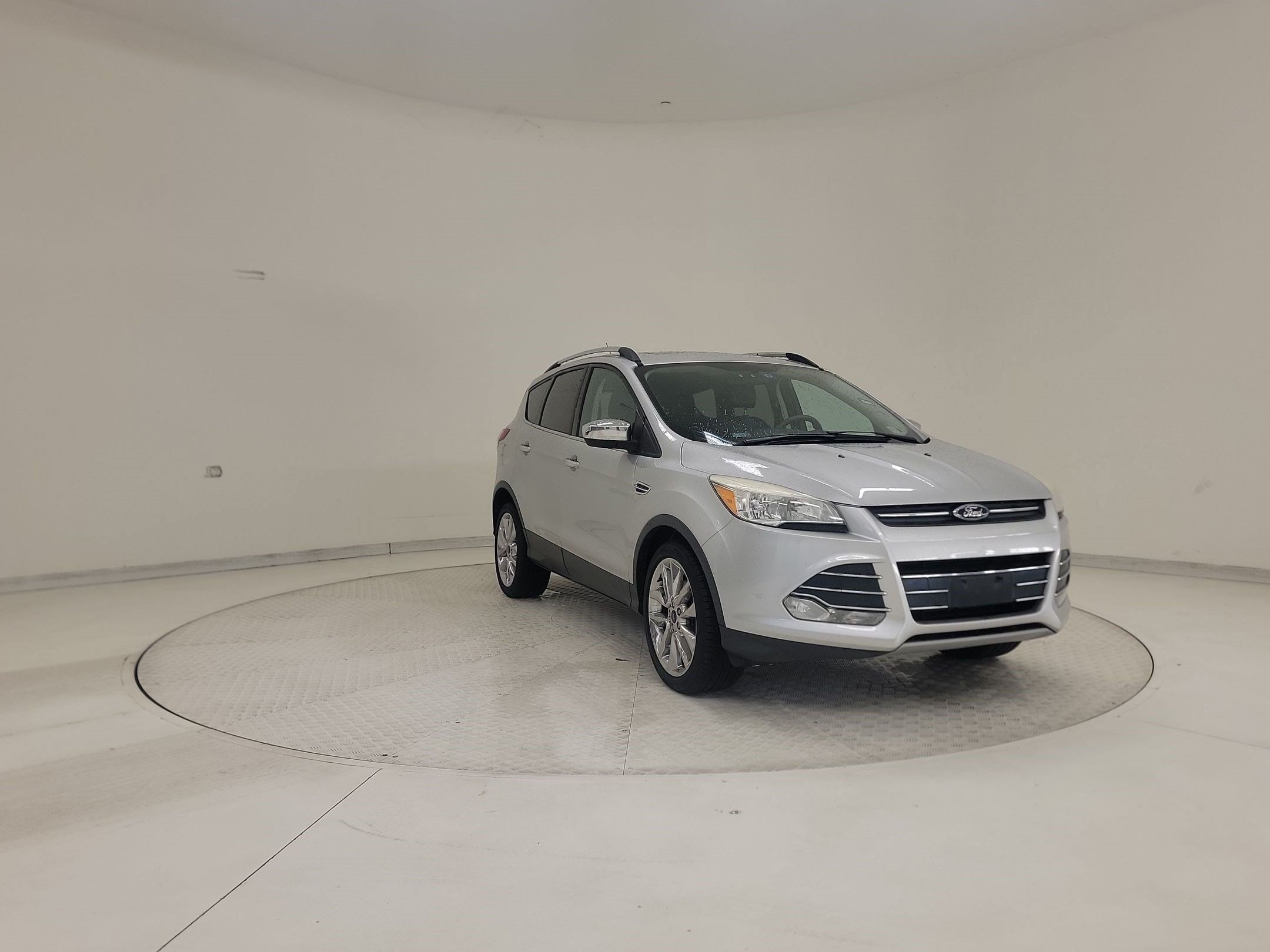 Escape SE SUV