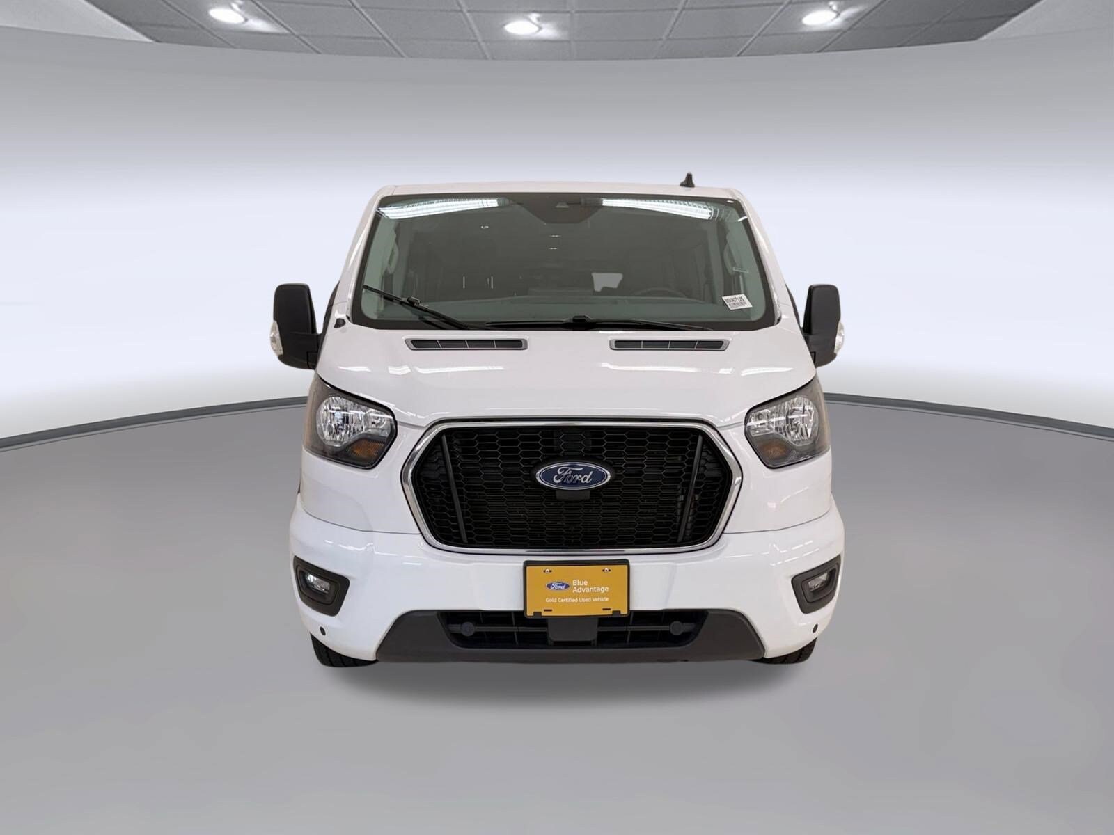Transit-350 Passenger XLT Wagon Low Roof Van