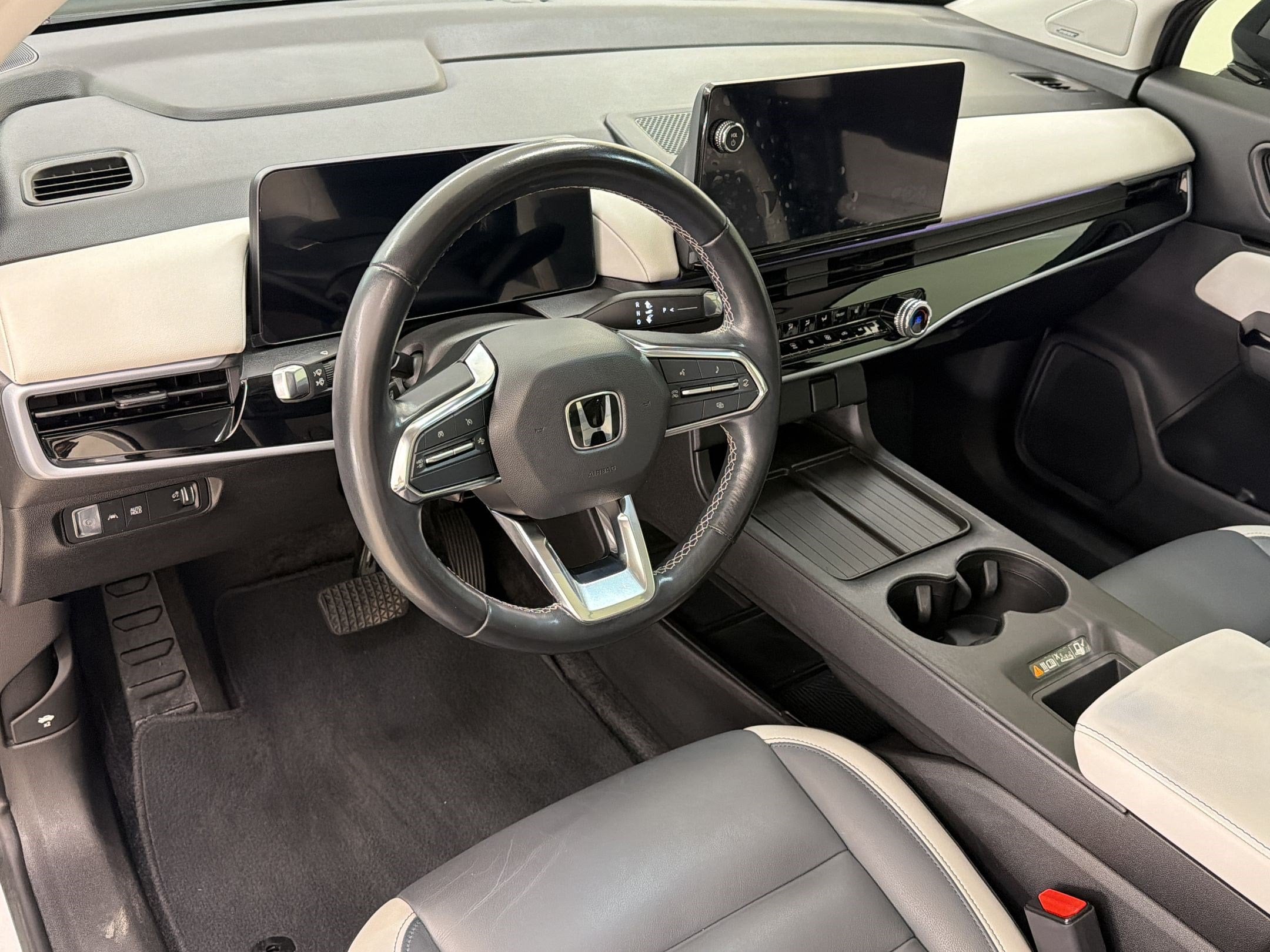 Prologue Touring SUV