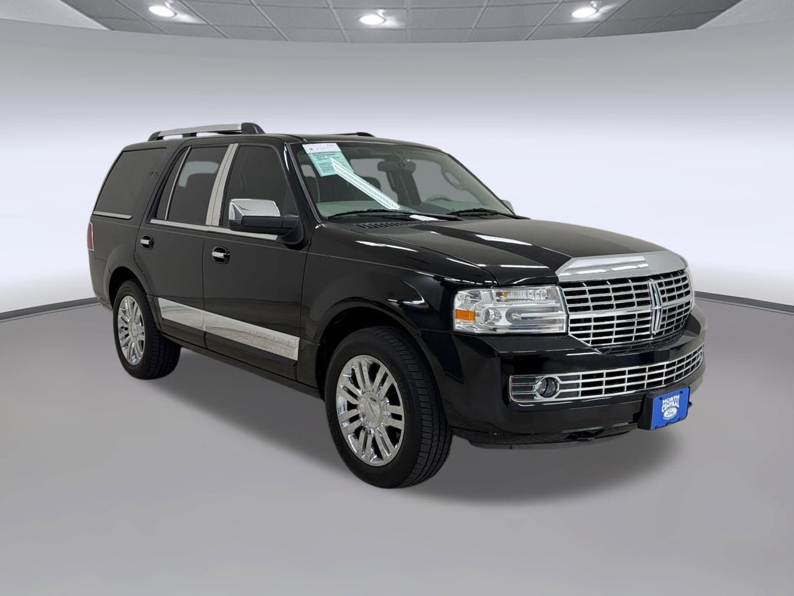 Navigator Navigator (2WD 4dr) SUV