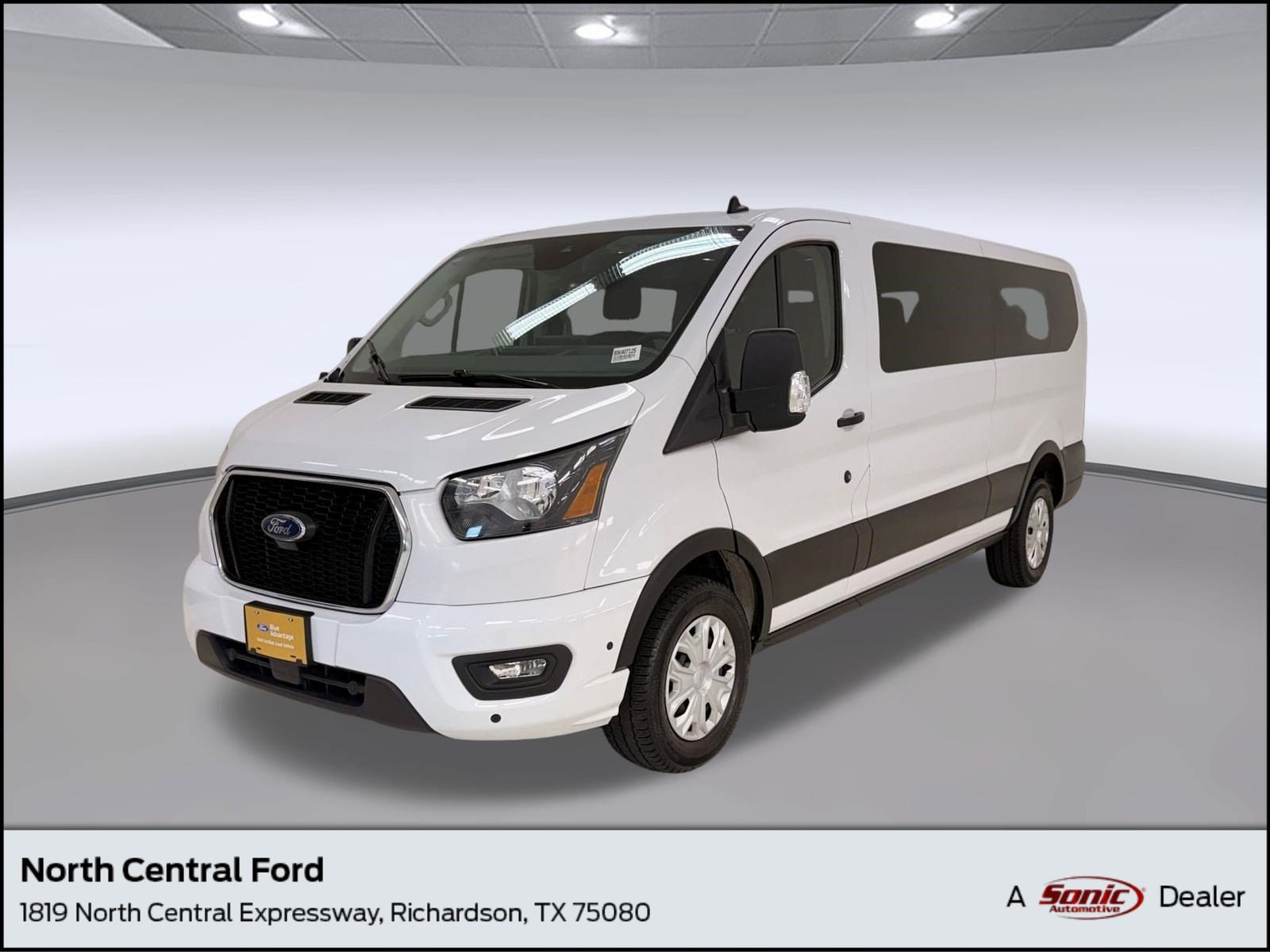 Transit-350 Passenger XLT Wagon Low Roof Van