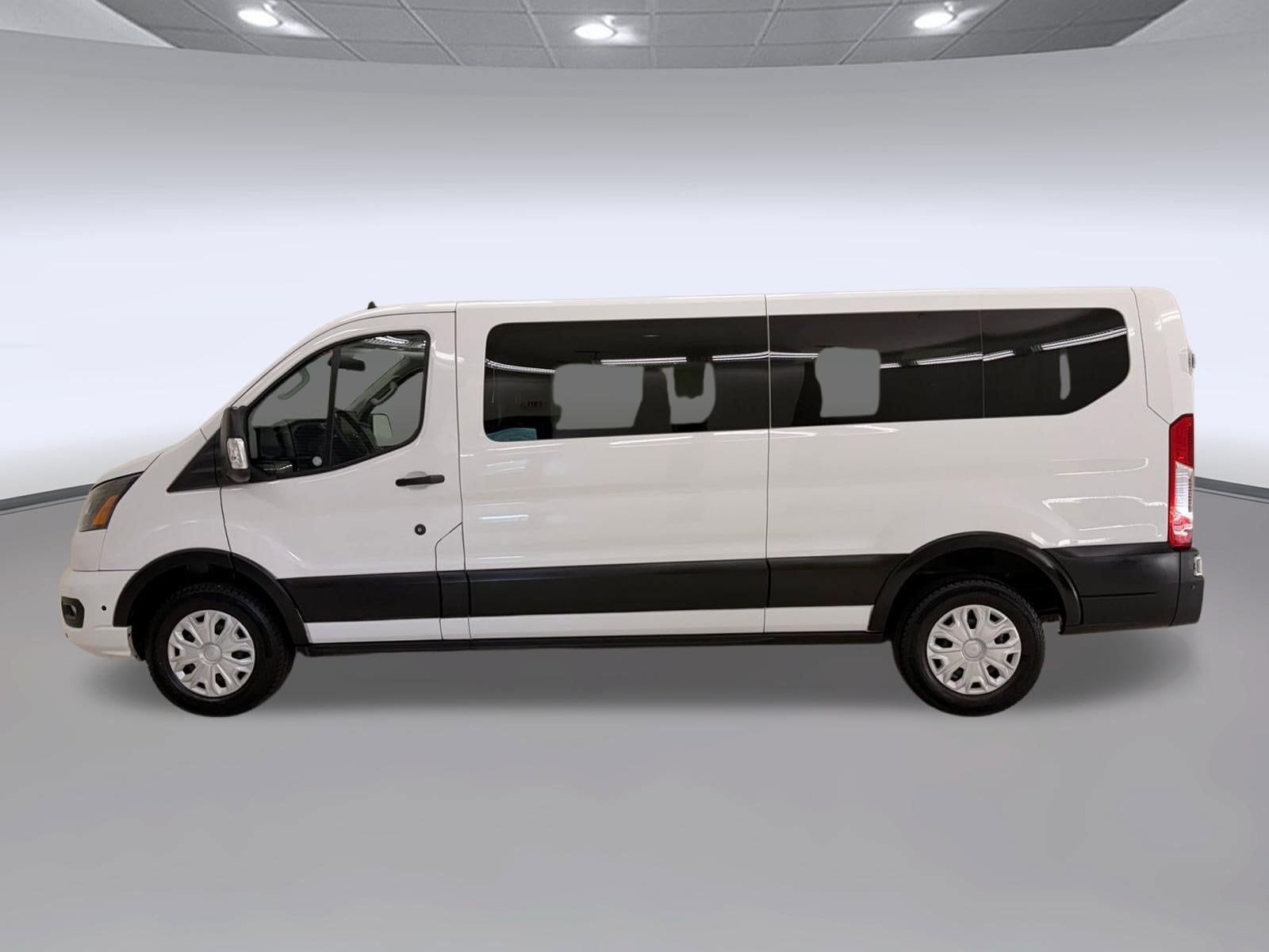 Transit-350 Passenger XLT Wagon Low Roof Van