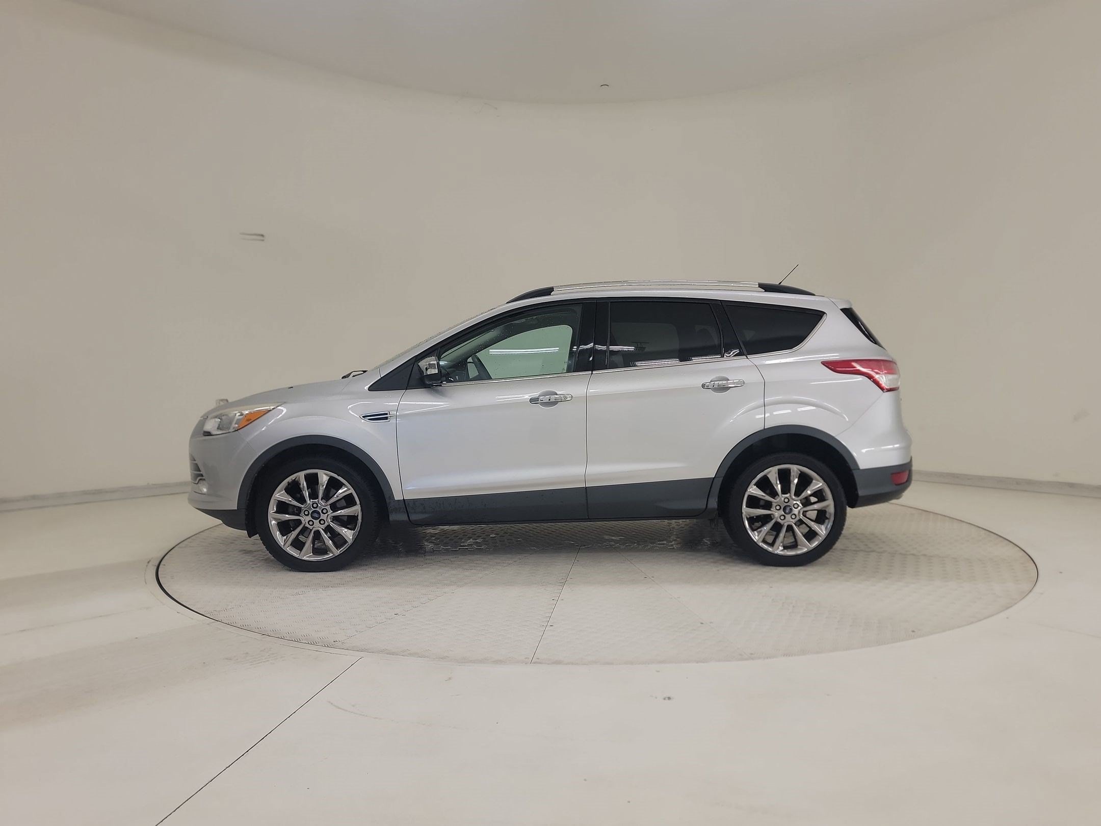 Escape SE SUV