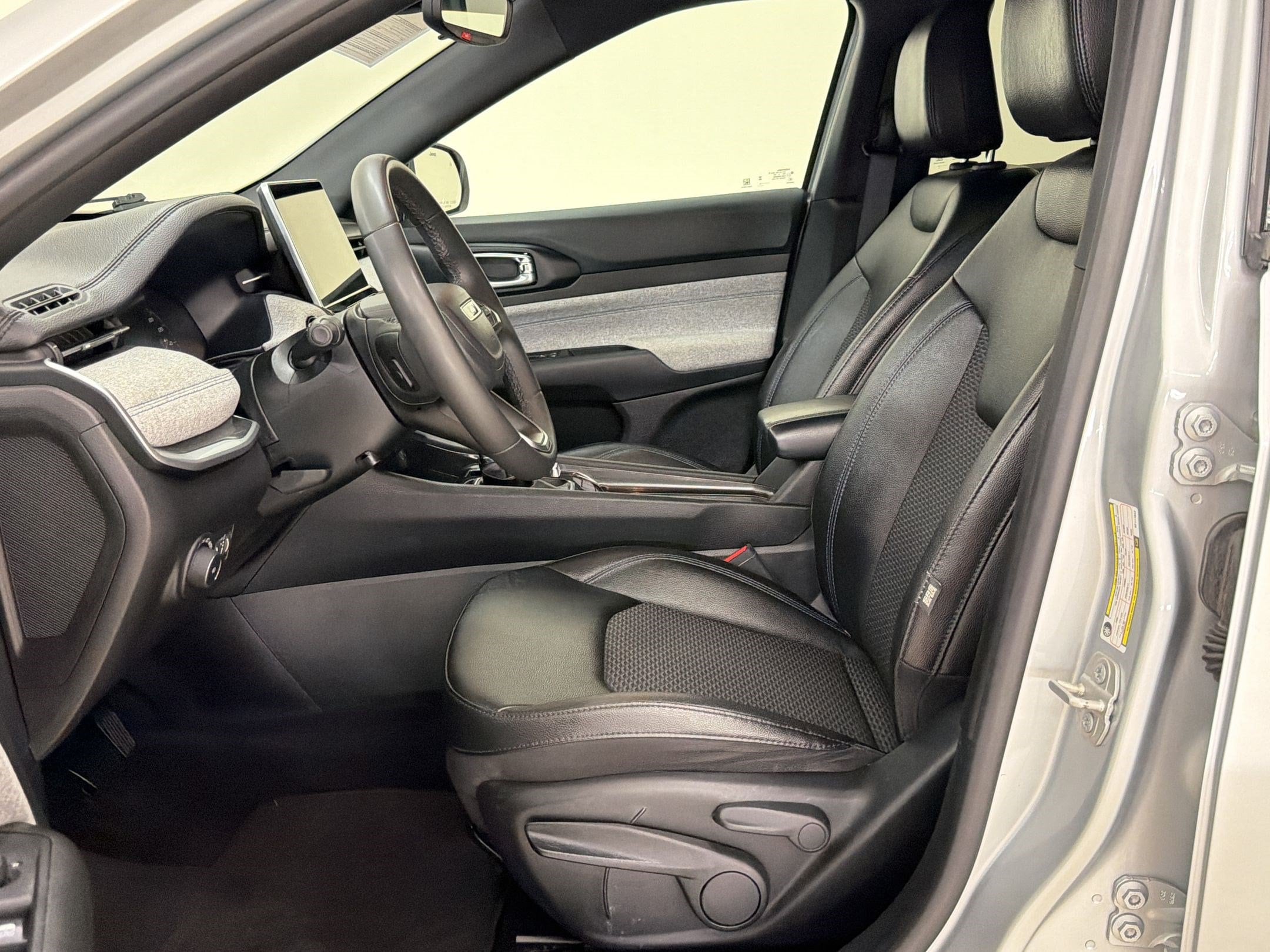 Compass Latitude SUV