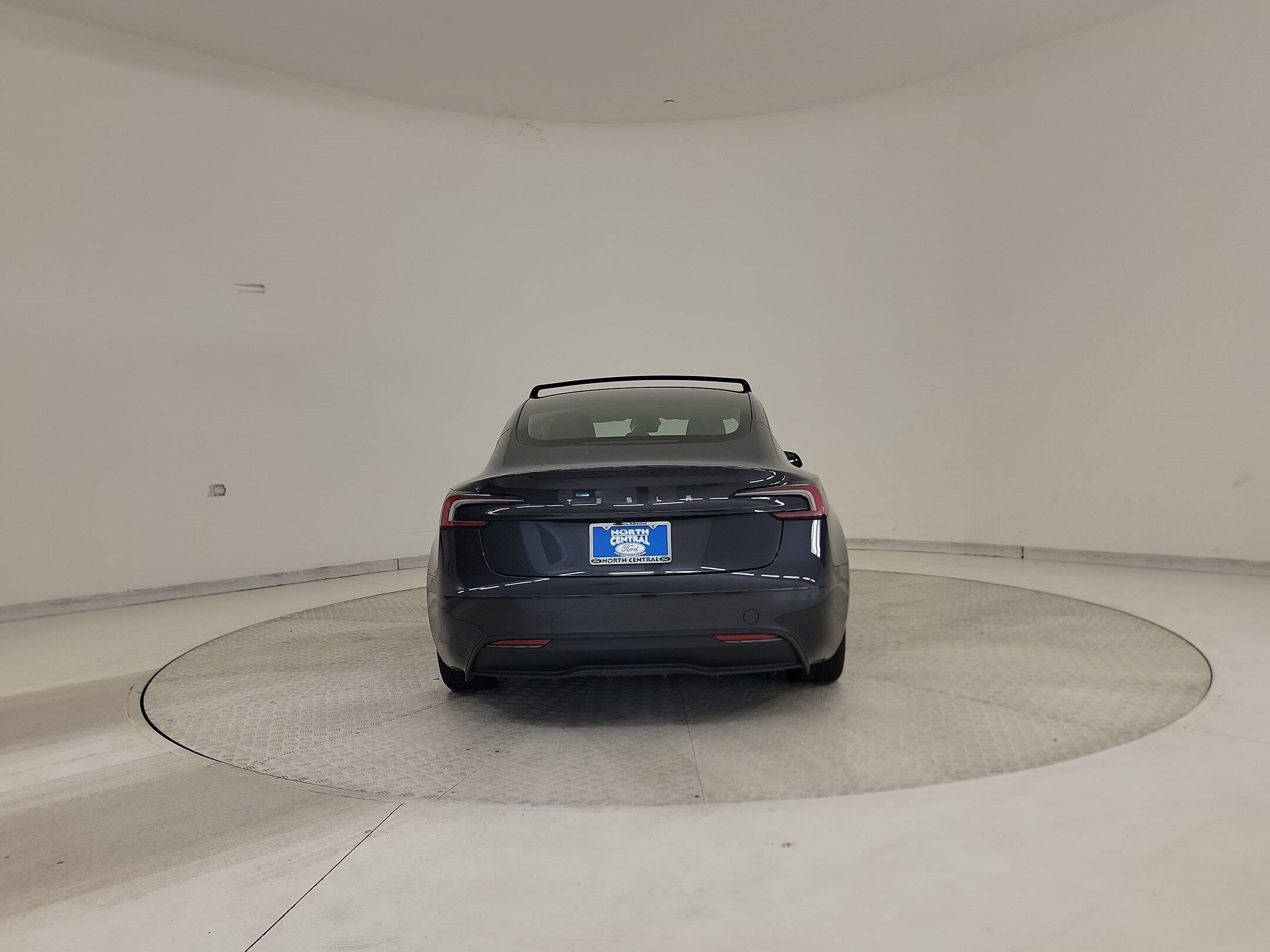 Model 3 Long Range Sedan