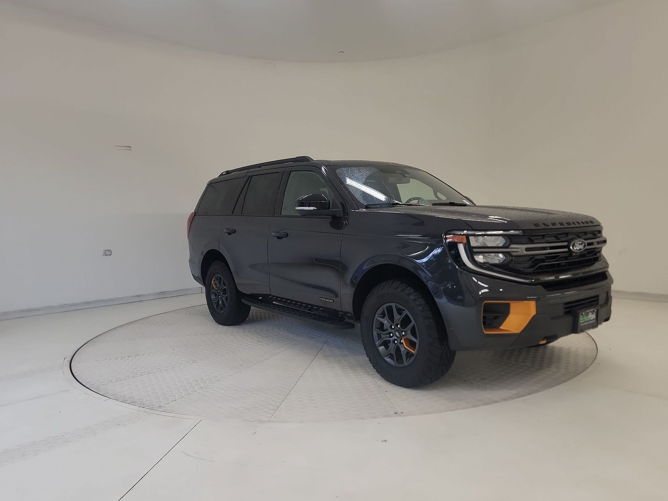 Expedition Tremor SUV