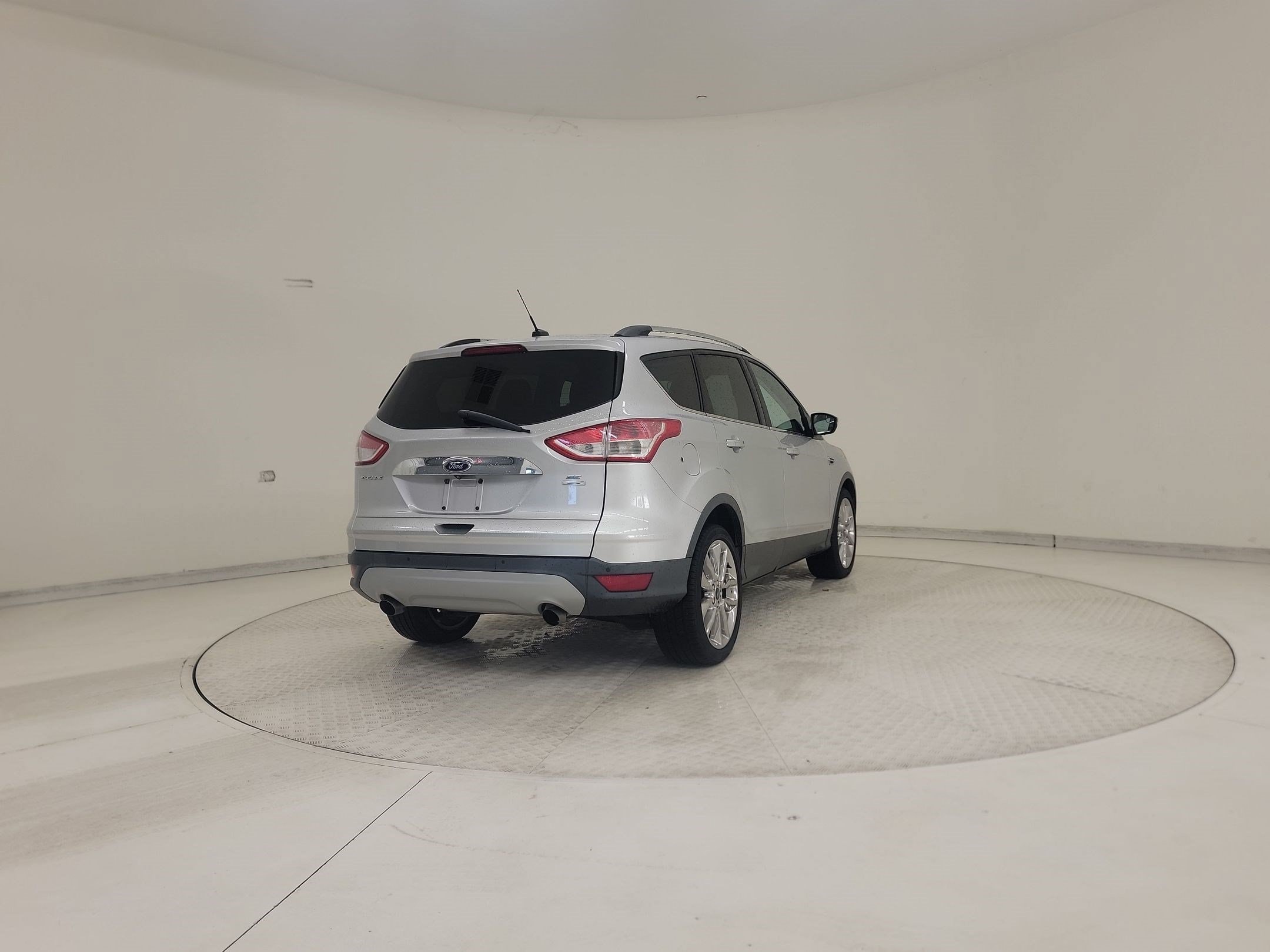 Escape SE SUV