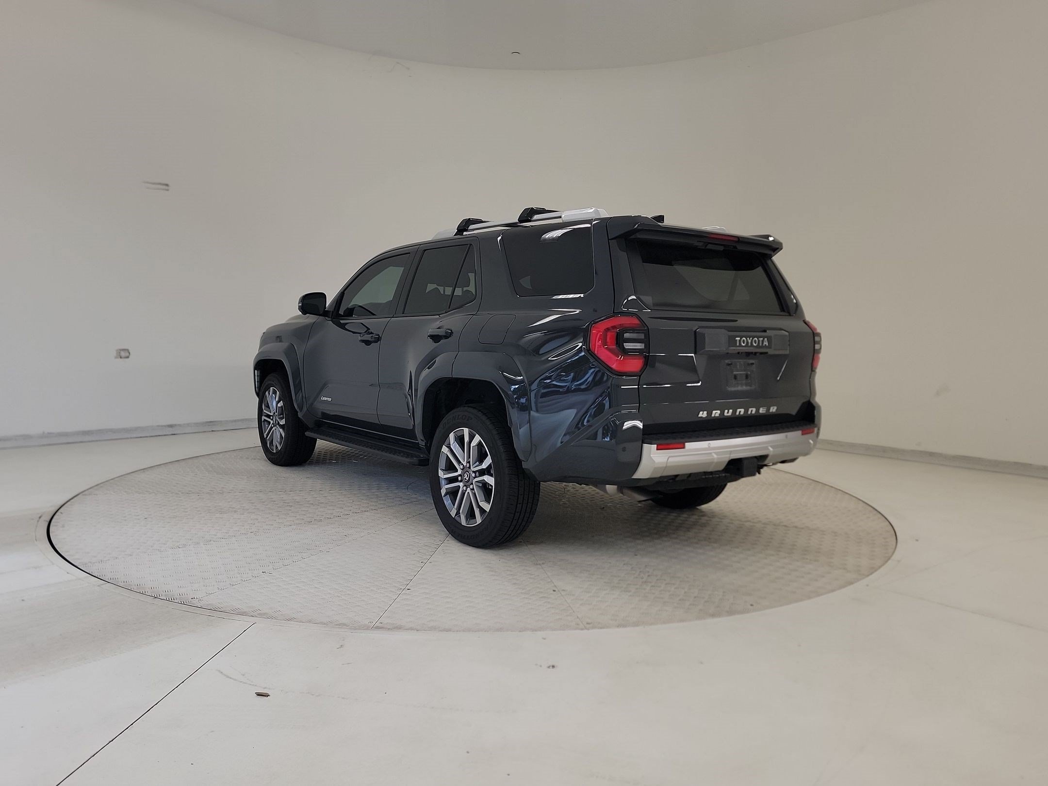 4Runner Limited SUV