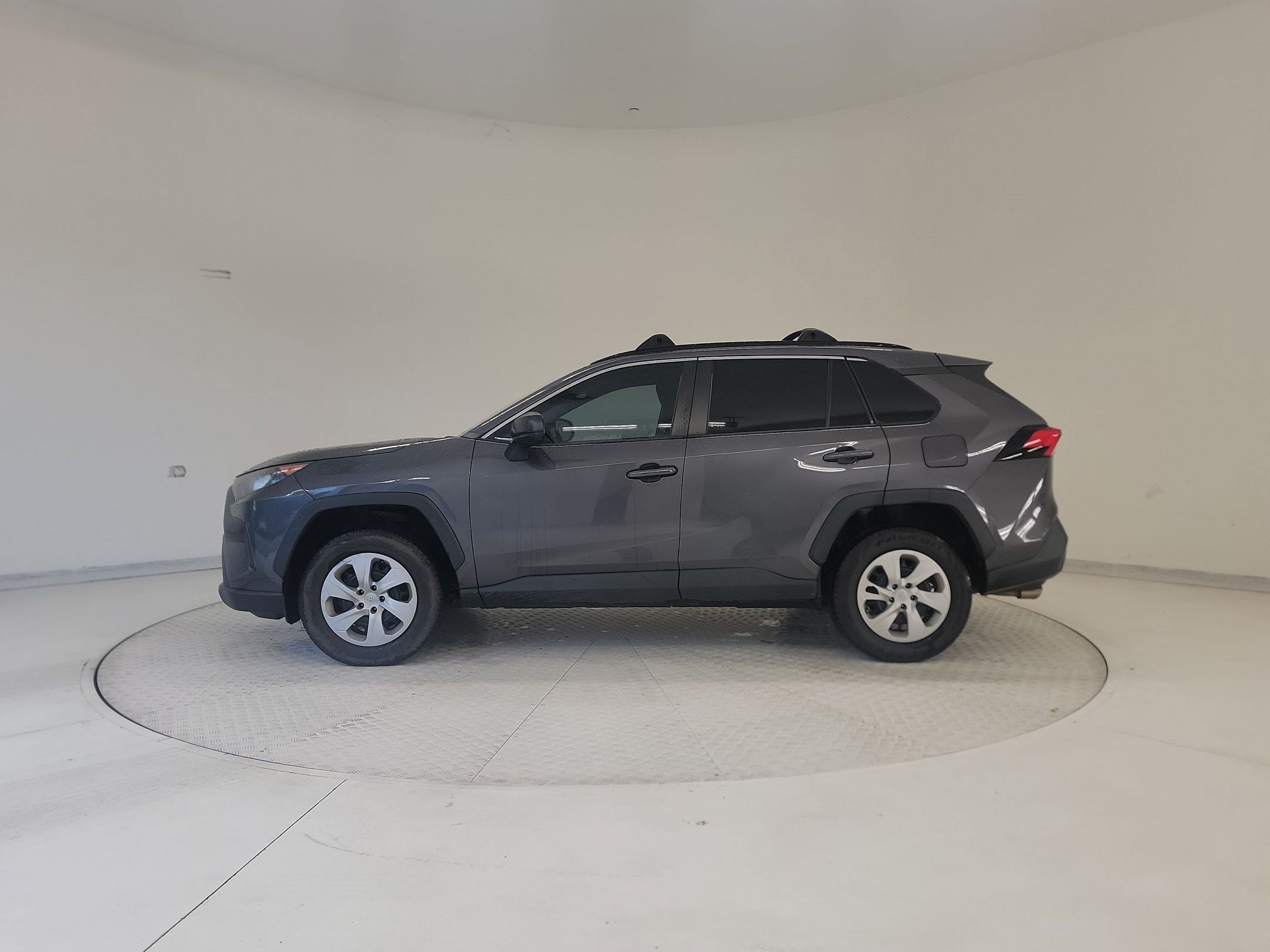 RAV4 LE SUV