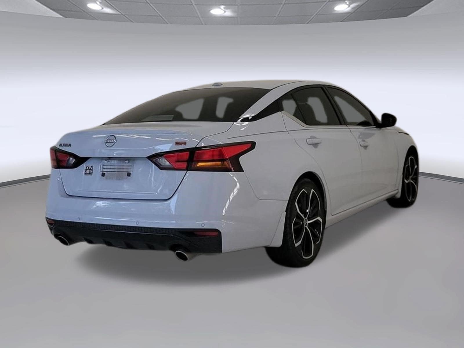 Altima 2.5 SR Sedan