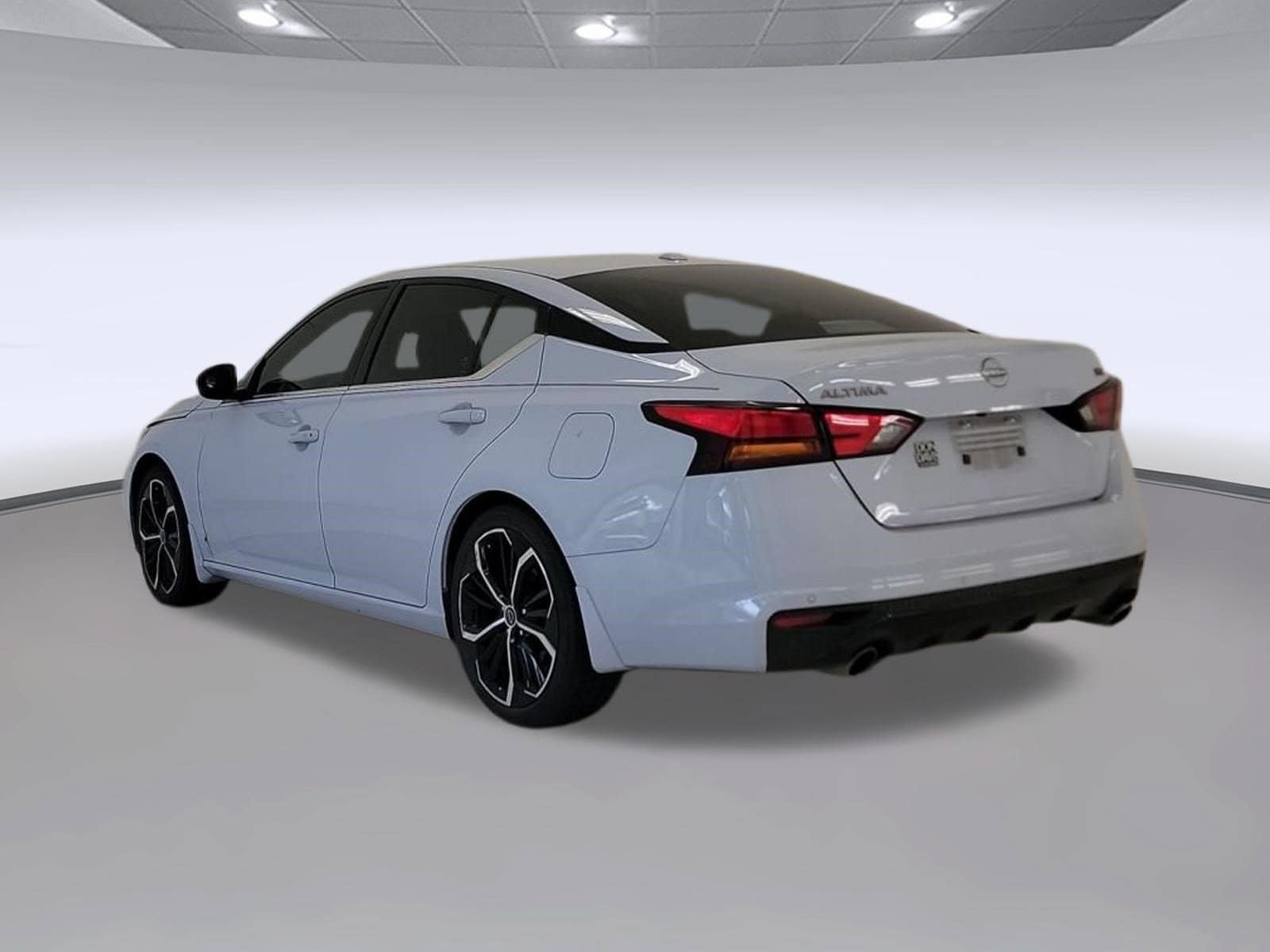 Altima 2.5 SR Sedan