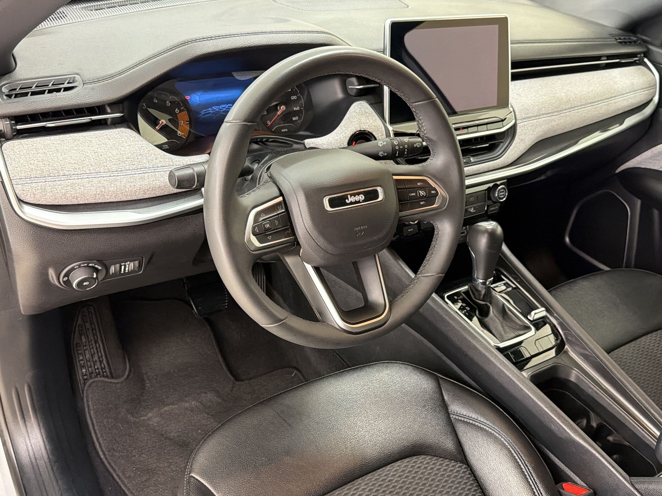 Compass Latitude SUV