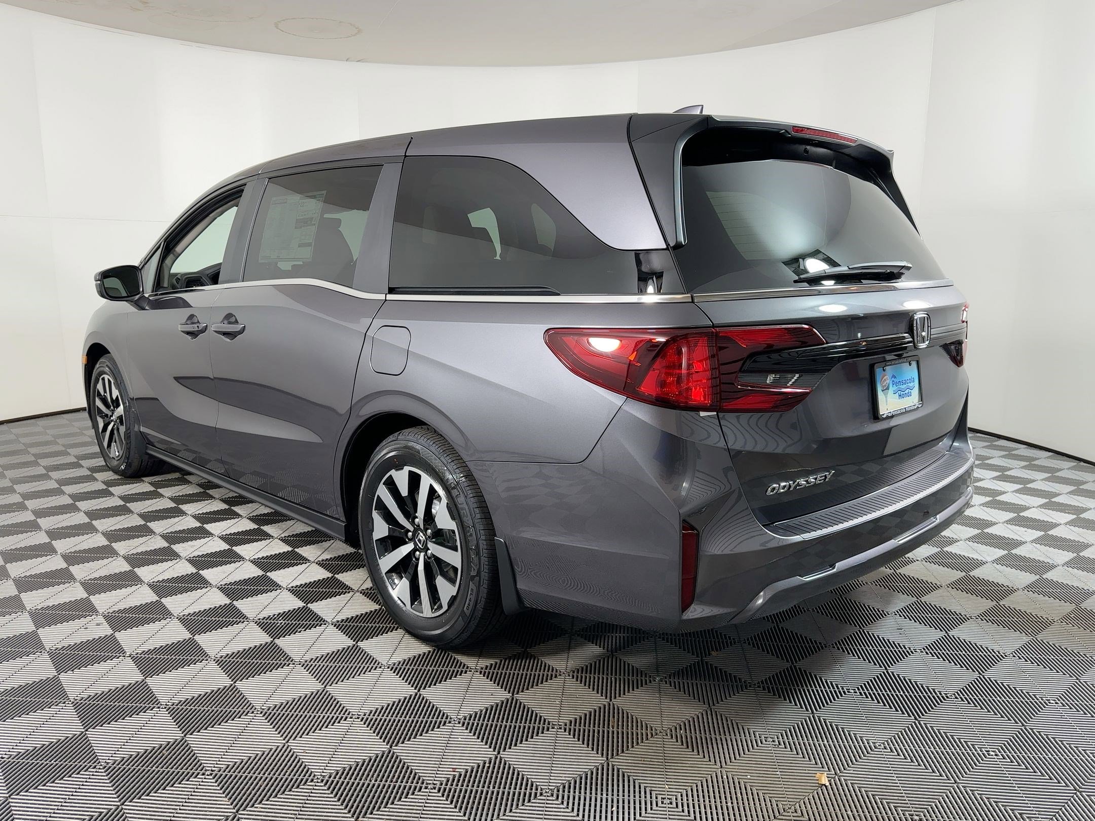 2026 Honda Odyssey EX-L photo 2