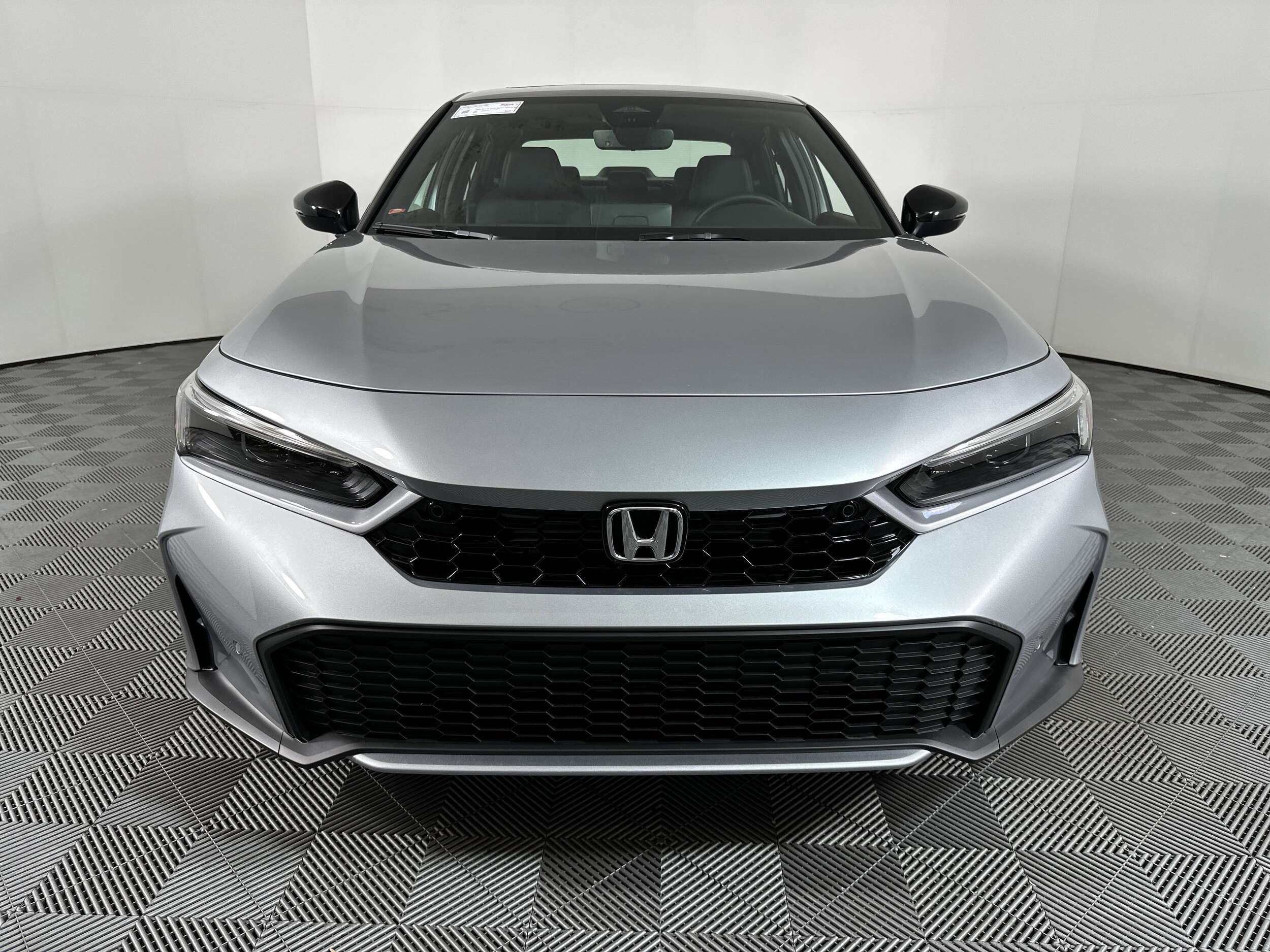 2025 Honda Civic Hybrid Sport Touring photo 3