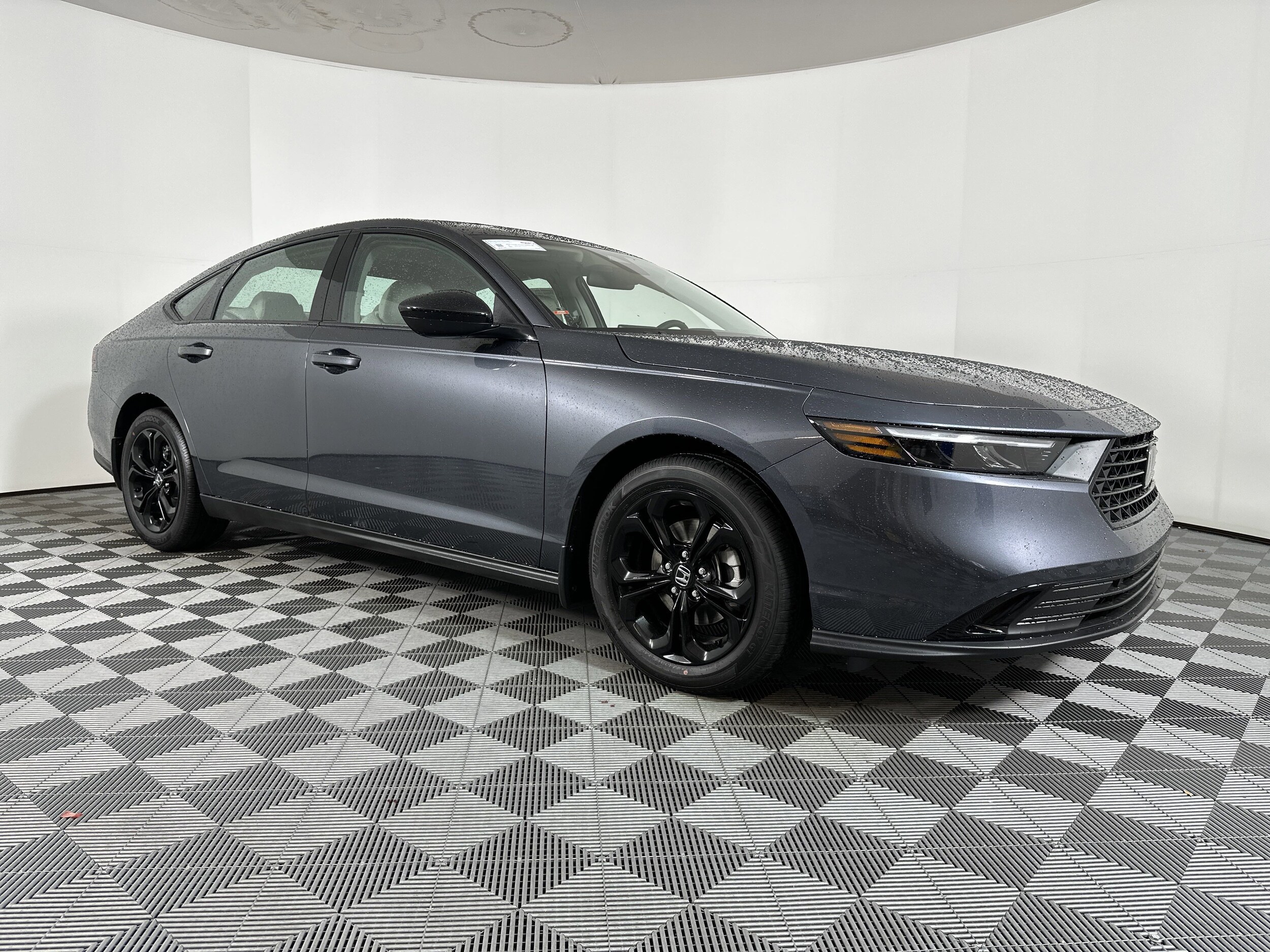 2025 Honda Accord SE photo 2