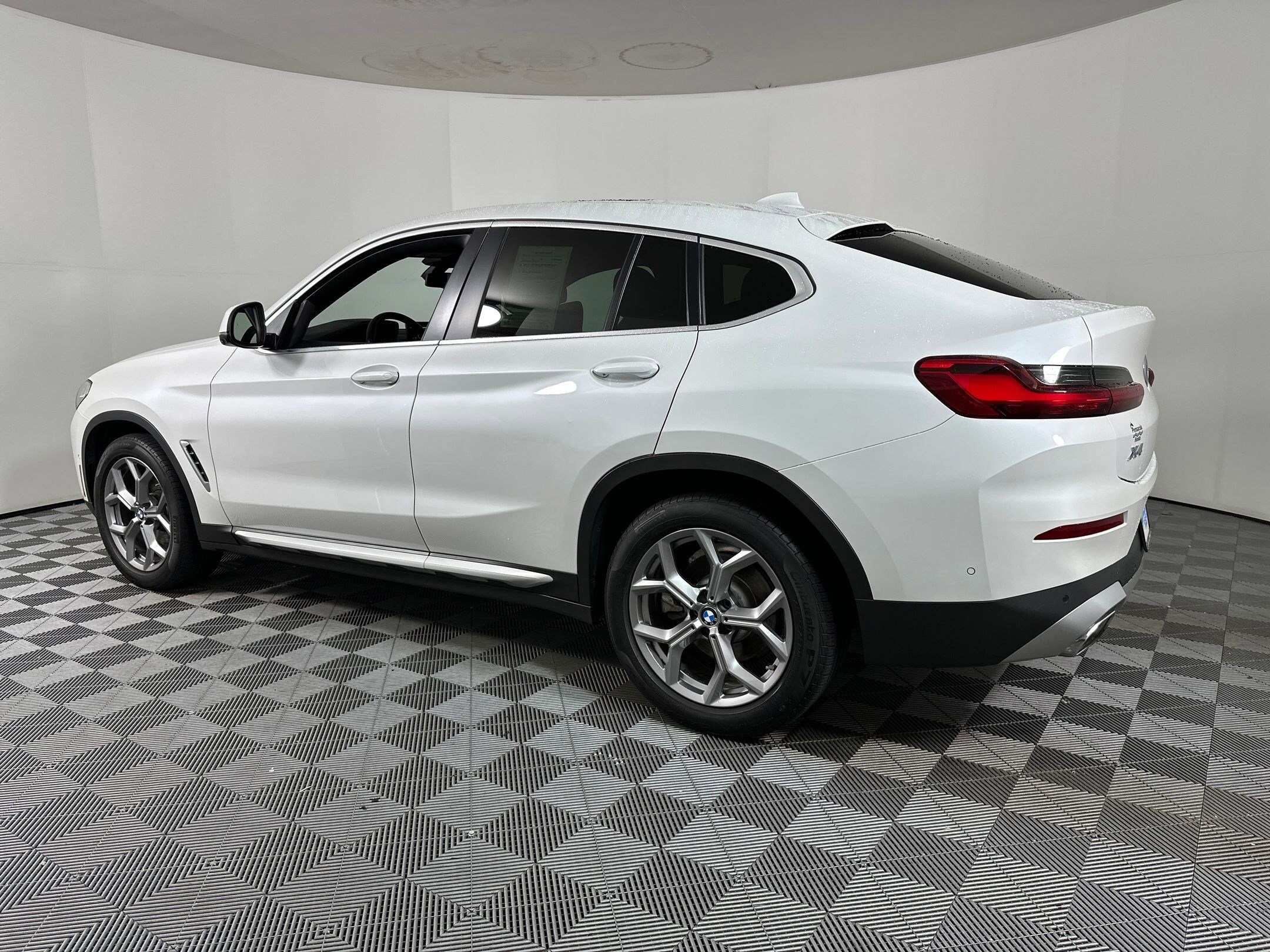 2023 Bmw X4 xDrive30i photo 2