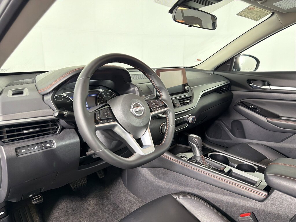 Used 2025 Nissan Altima SR Sedan