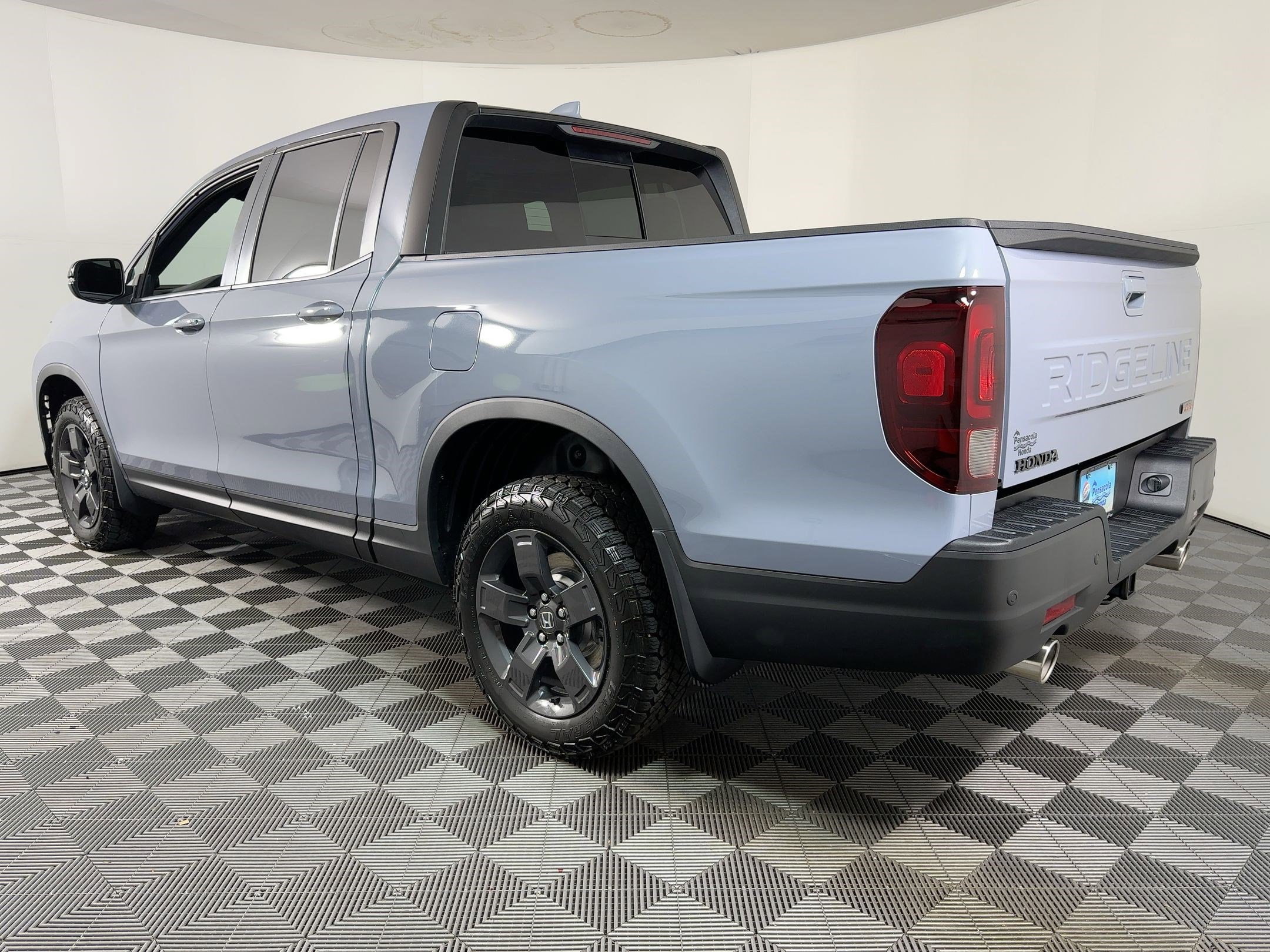 2026 Honda Ridgeline TrailSport photo 2